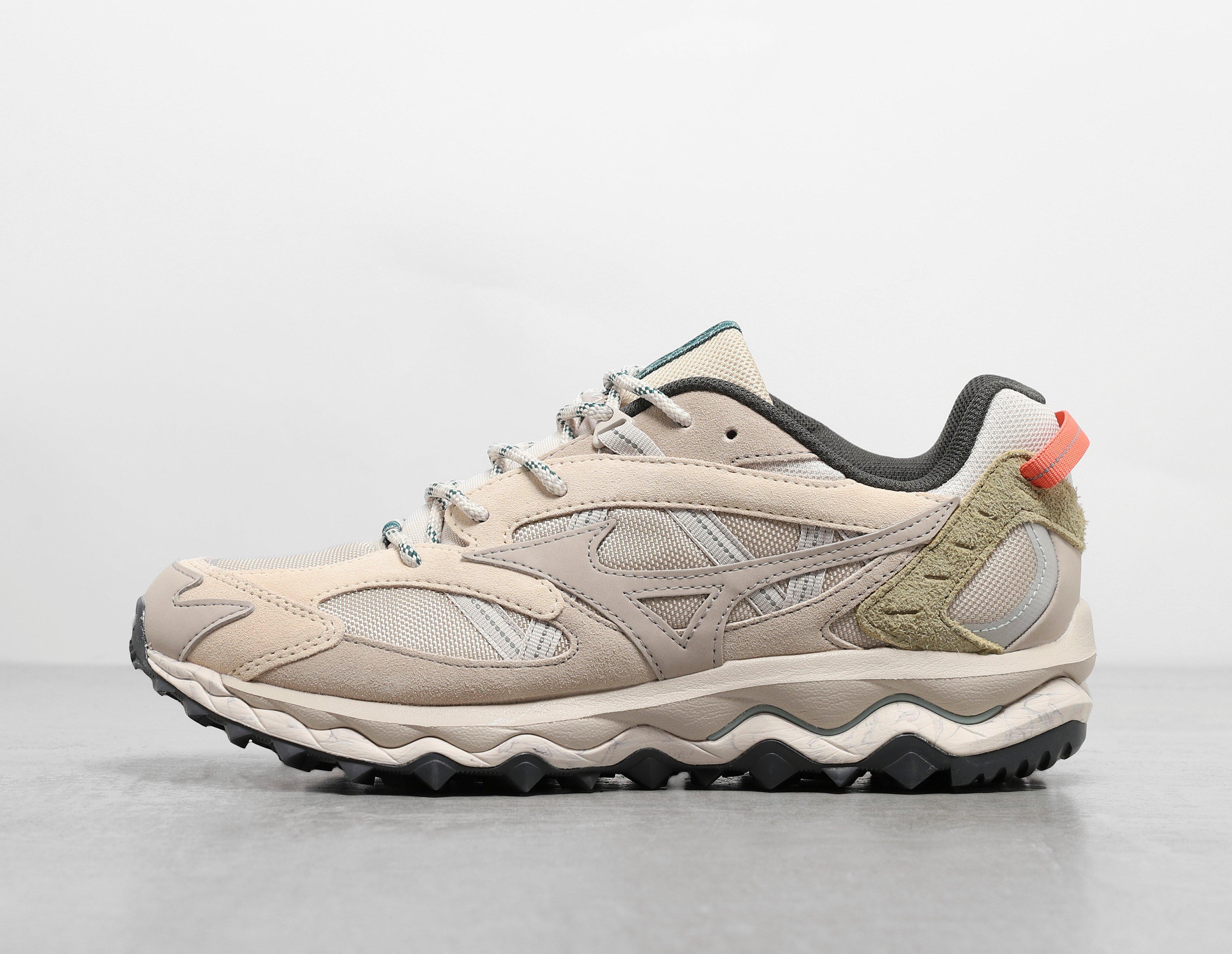 MIZUNO: Zapatillas para hombre, Beige  Zapatillas Mizuno D1GA2364 en línea  en