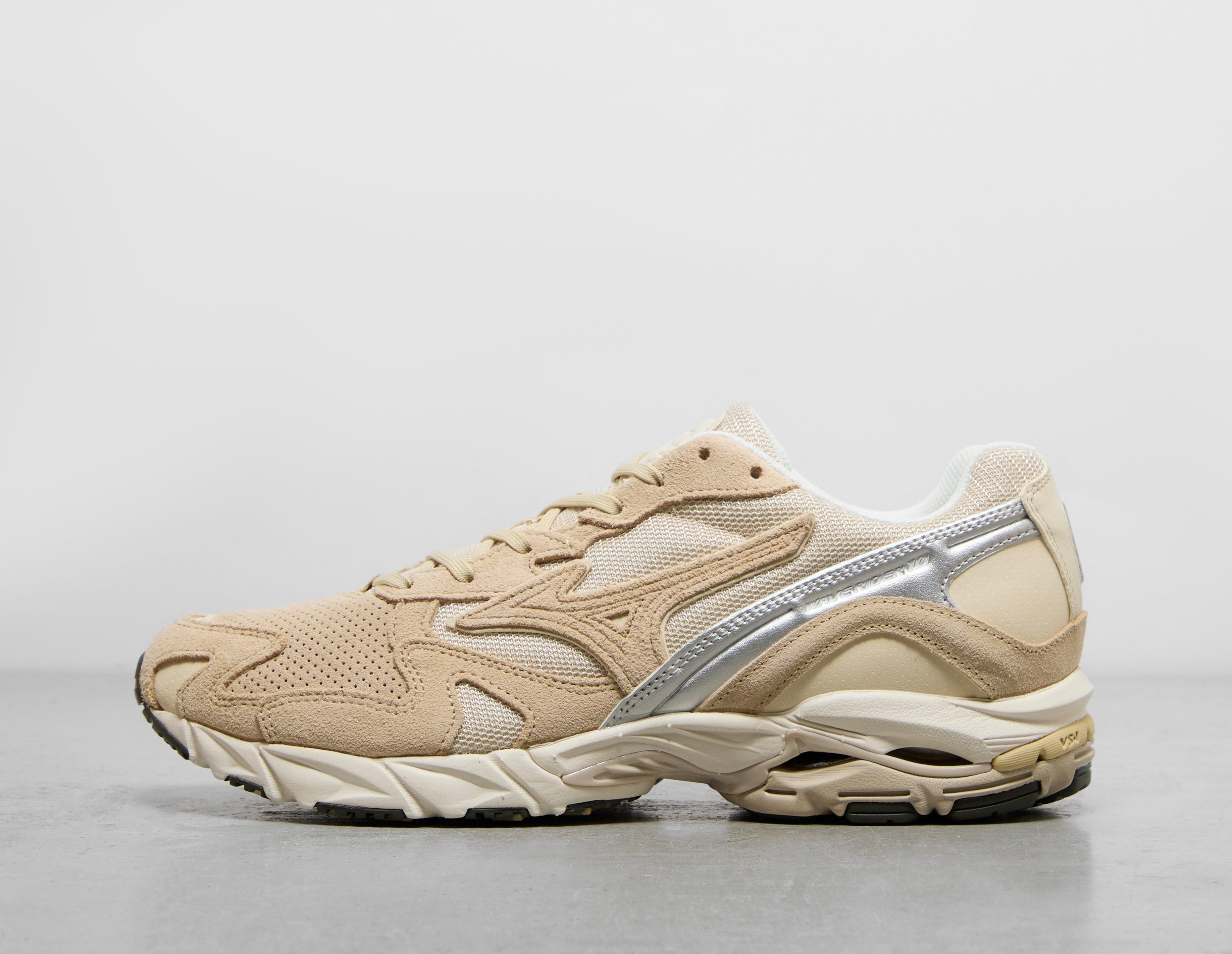 Mizuno on sale tennis brown