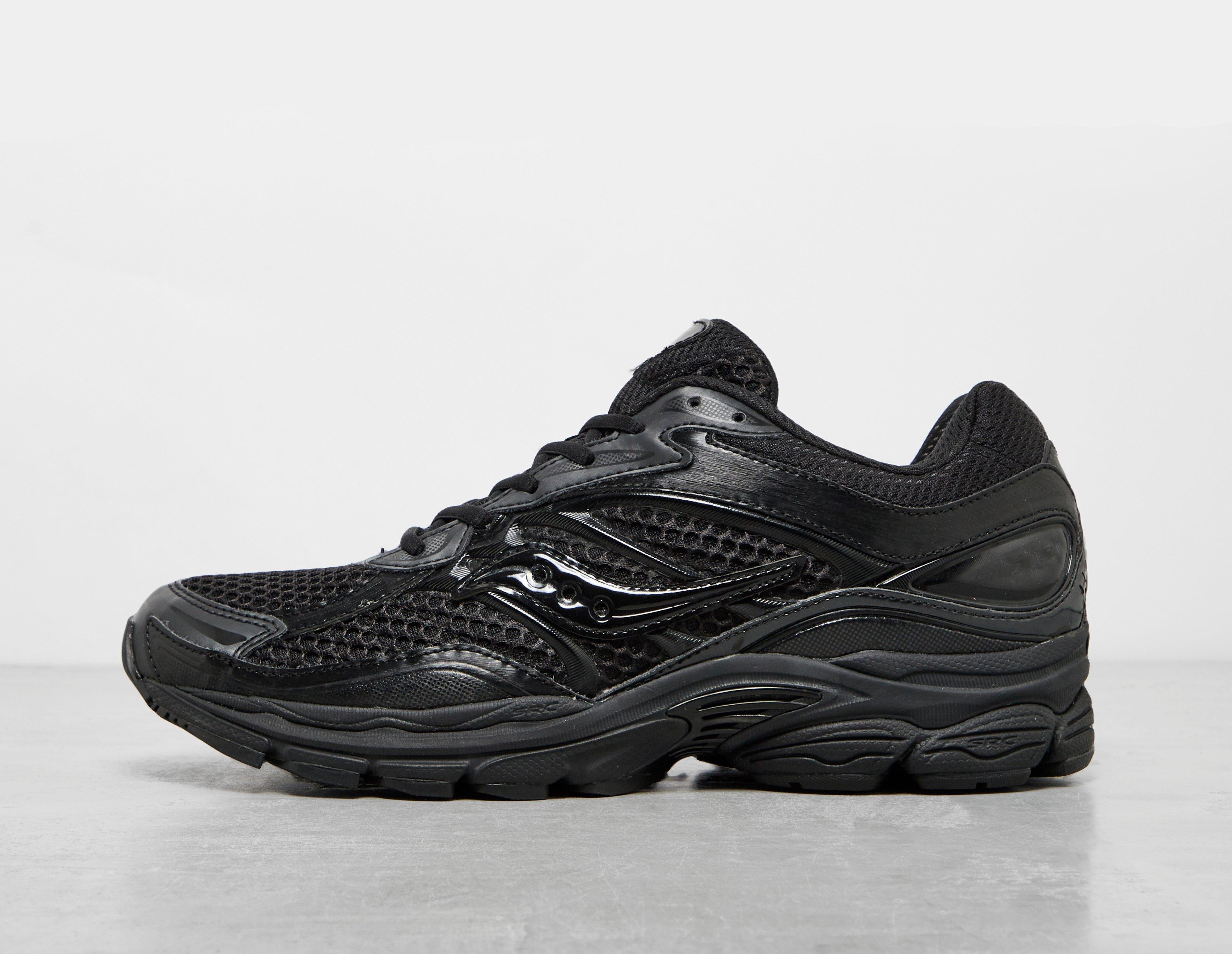 Saucony kinvara sales 9 triple black