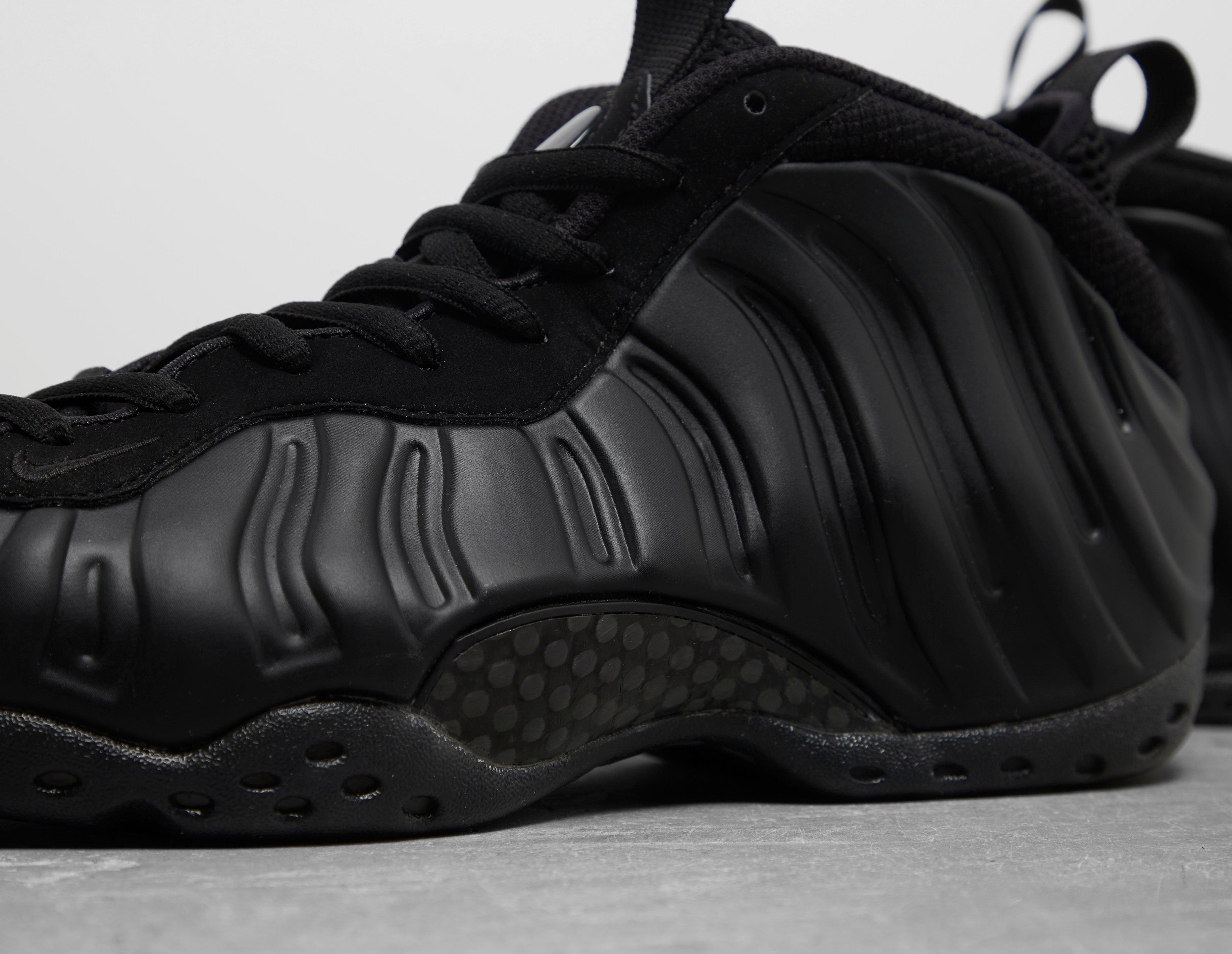 Black nike shop foamposite