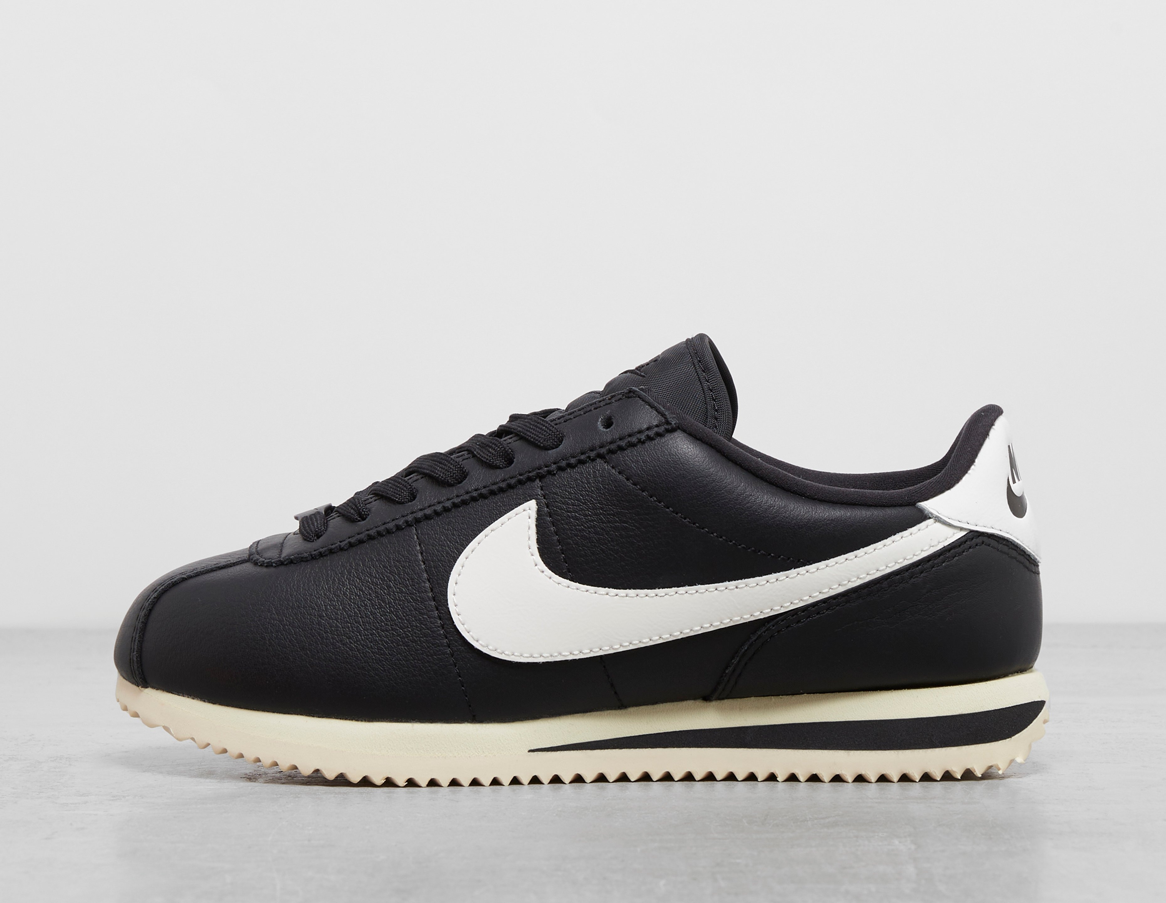 black nike cortez womens