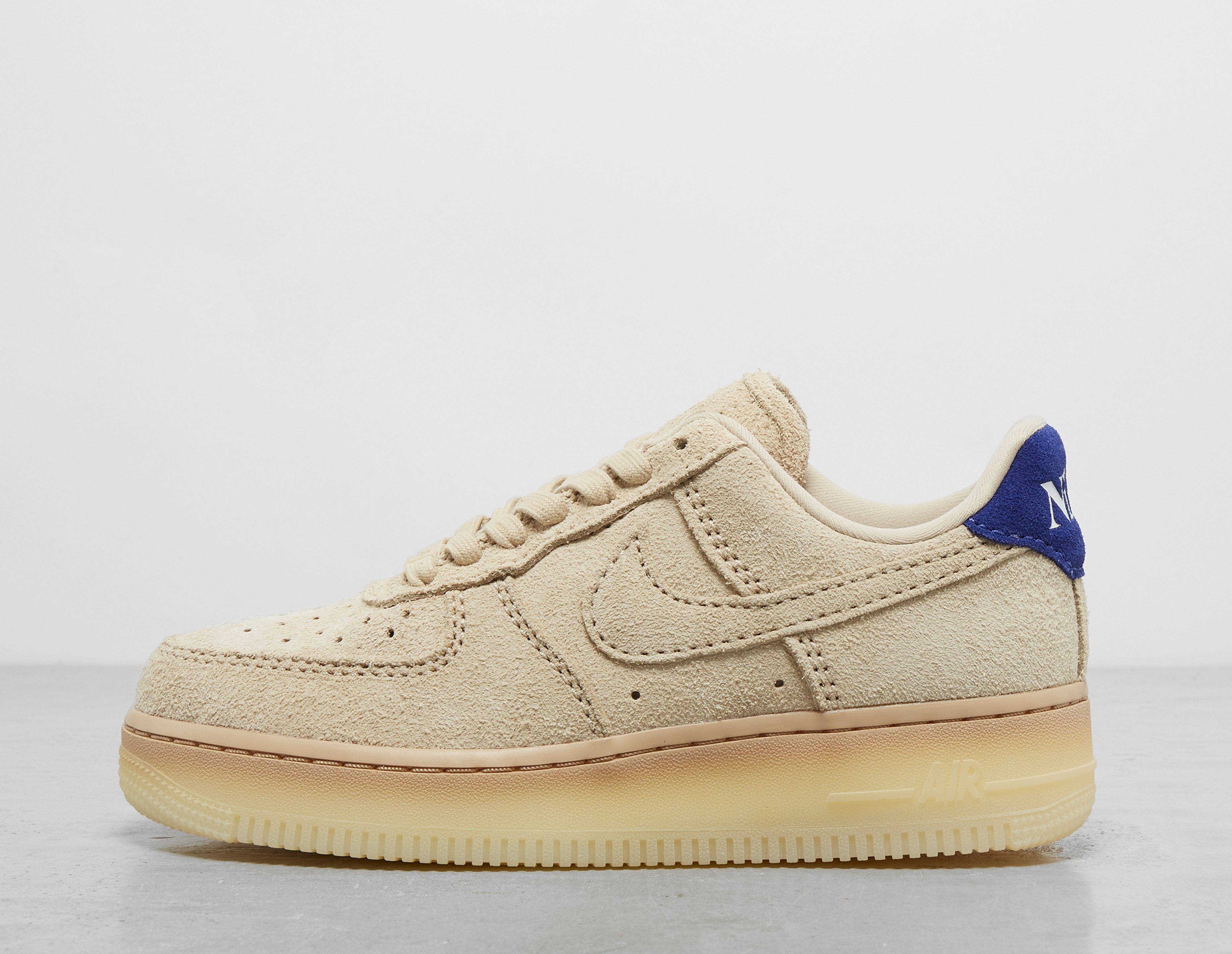 Beige nike air force cheap 1 womens