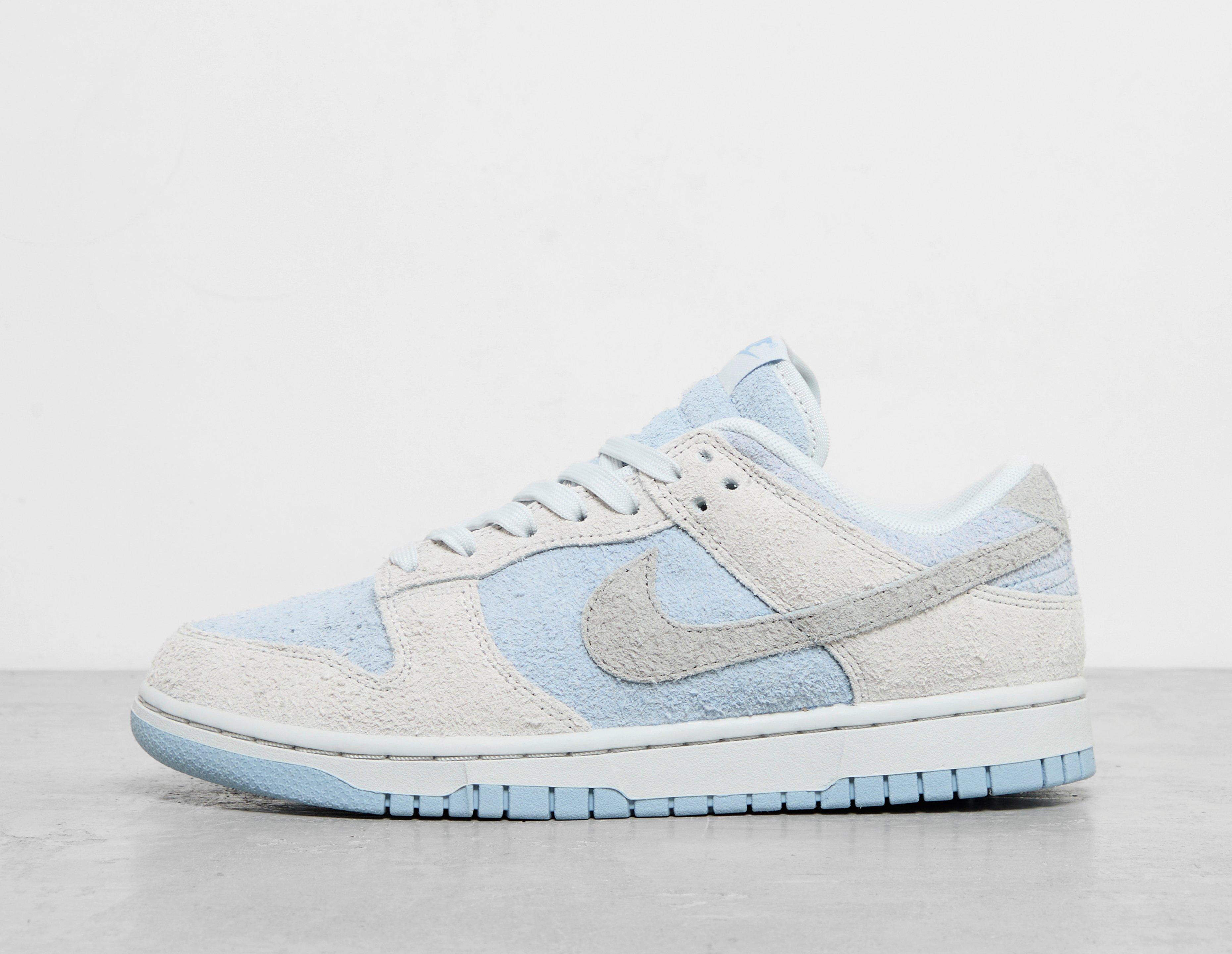 Nike sb dunk low cream hot sale and blue