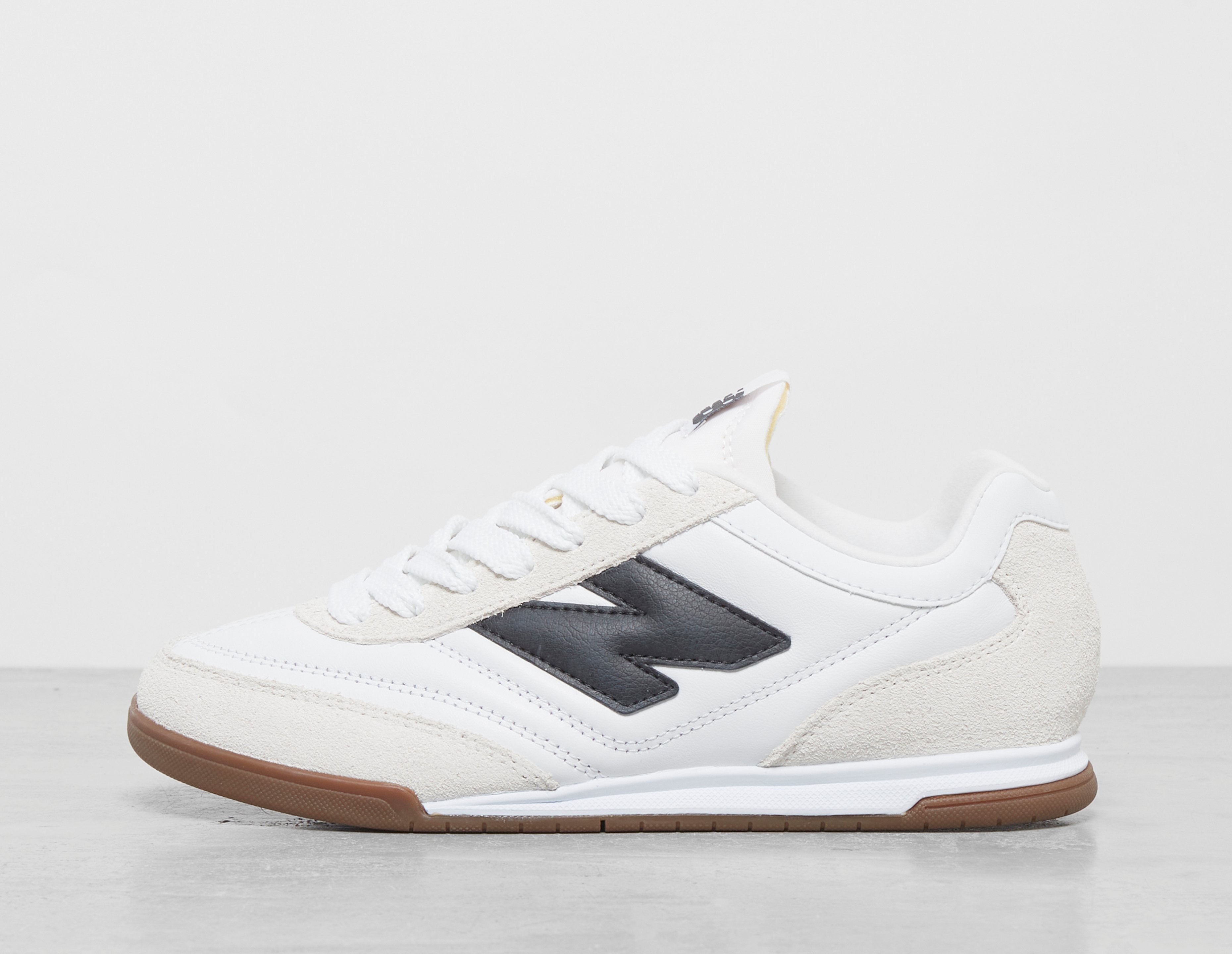 New balance white and navy clearance