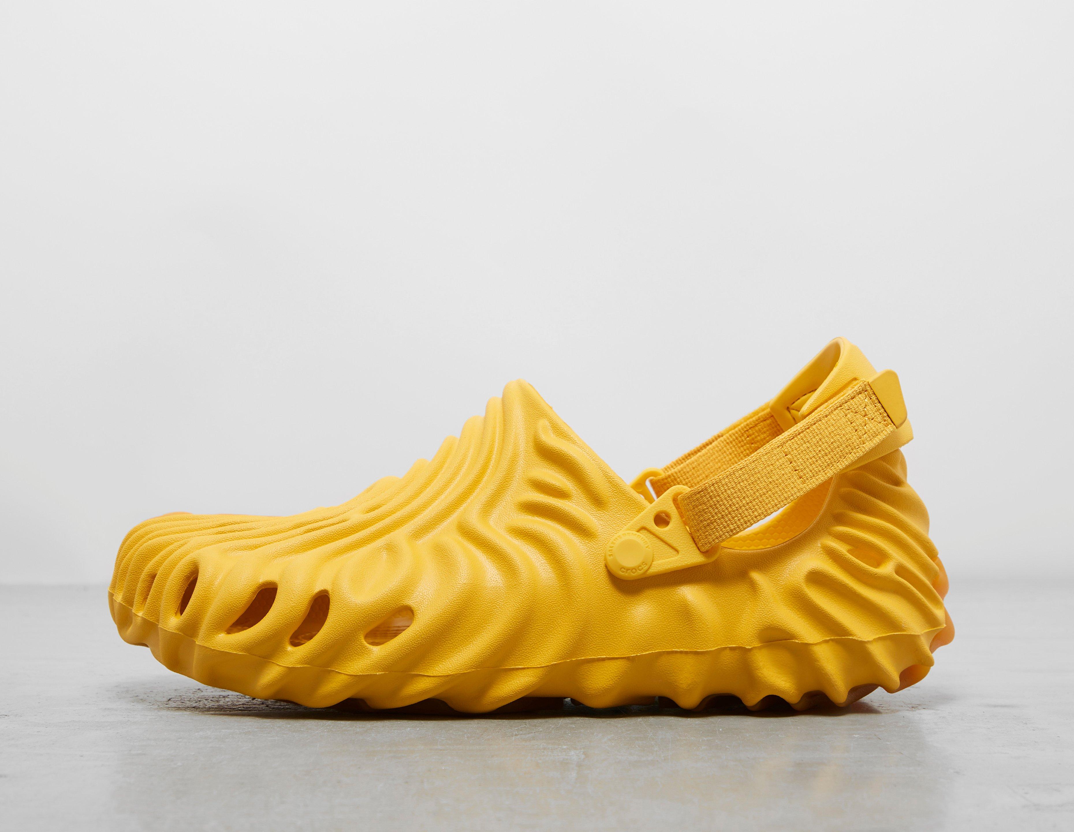 Mens 2025 yellow crocs