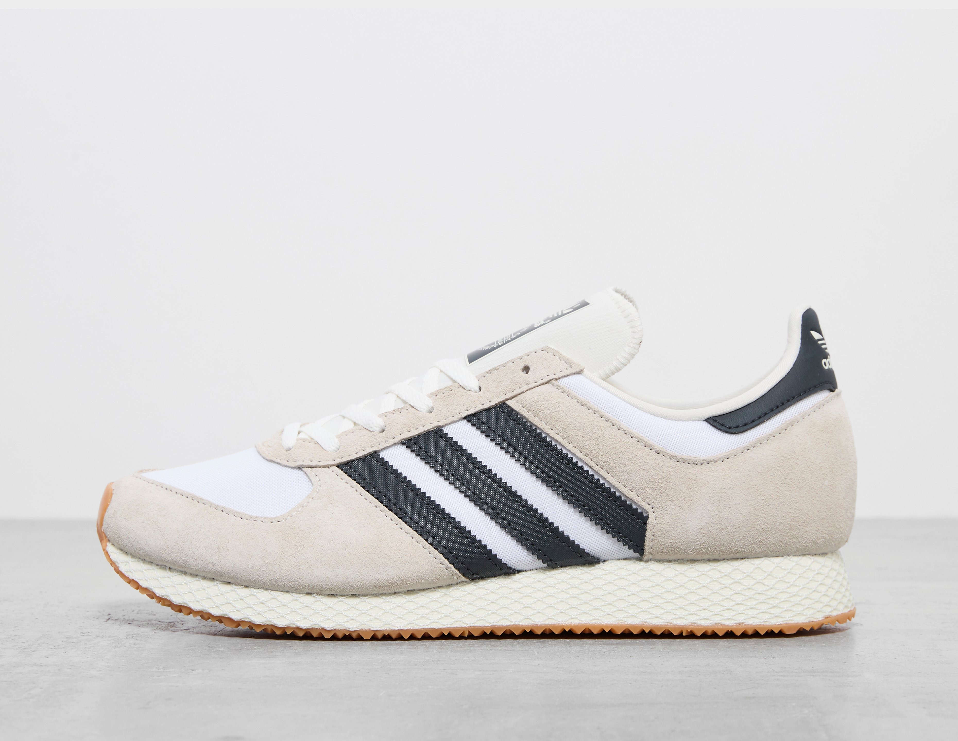 Adidas b37947 on sale