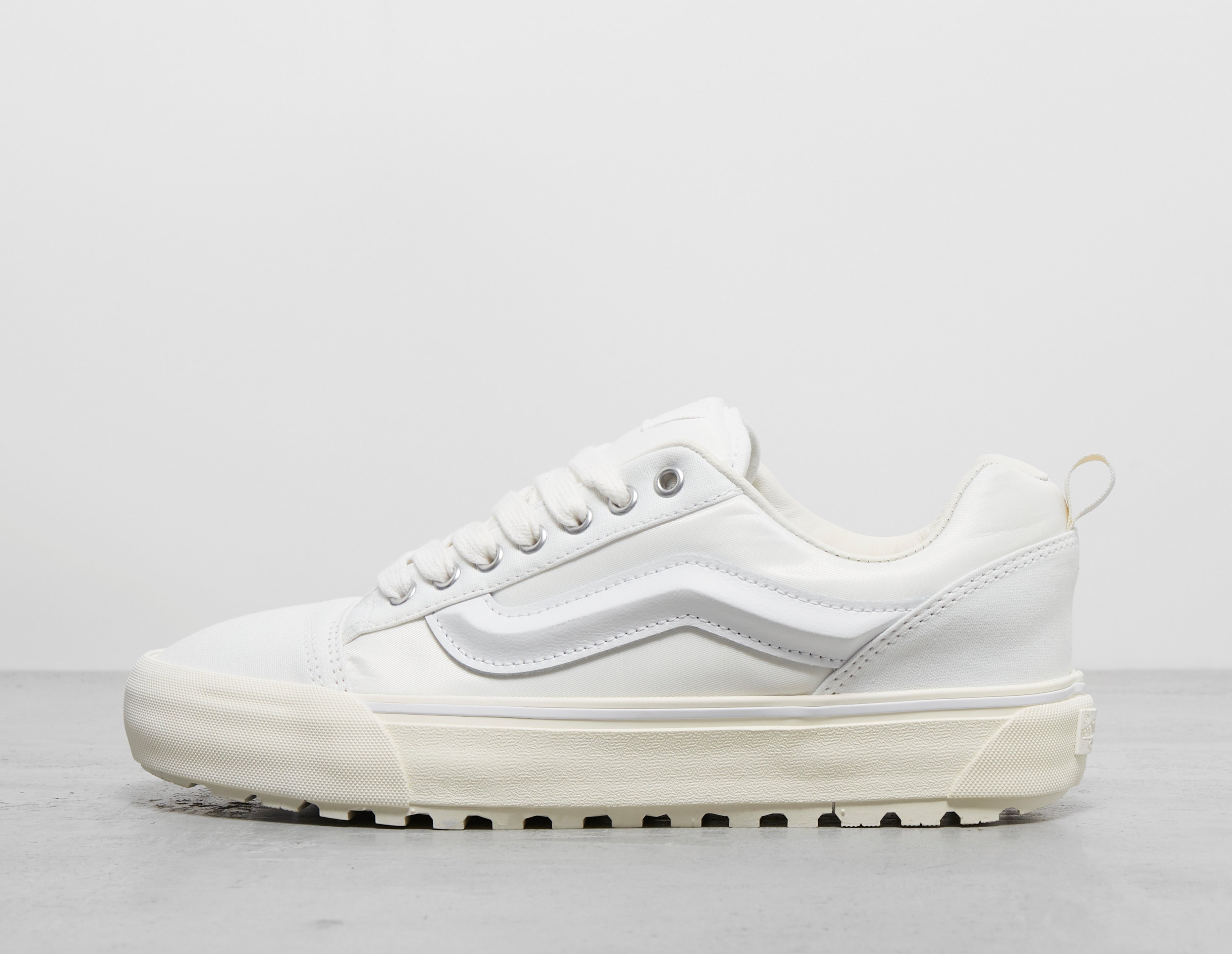 送料/関税無料【Vans】Knu Skool スニーカー ホワイト Boys & Girls Vans Knu Skool Sneakers In White | Soletrader