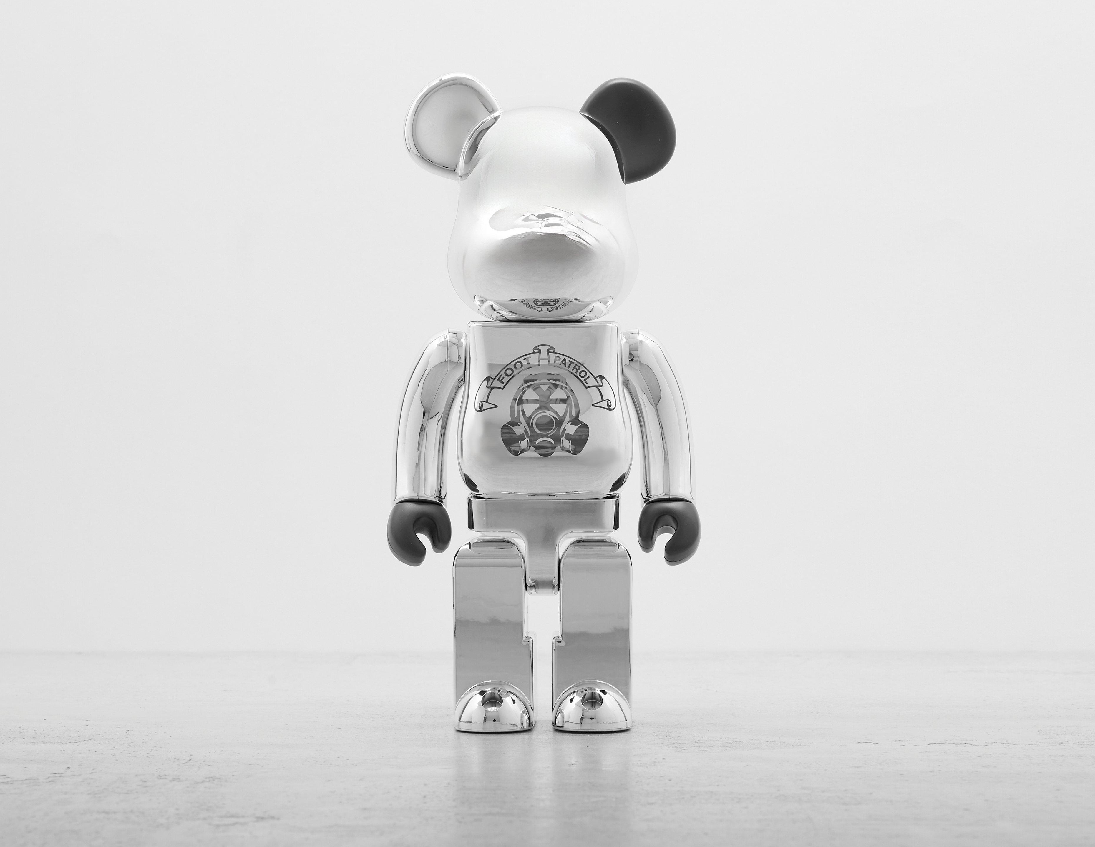 BE@RBRICK atmos うごける WHITE CHROME Ver. 1000％