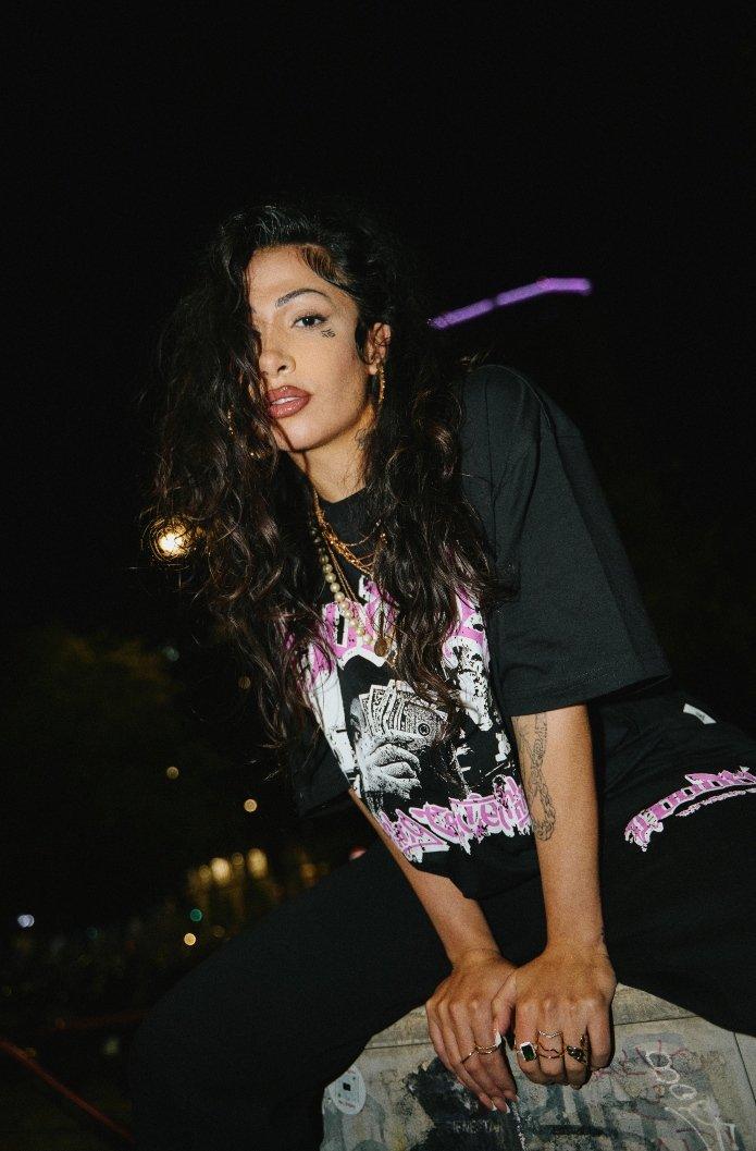 Modelos vistiendo la nueva colección de Hoodrich