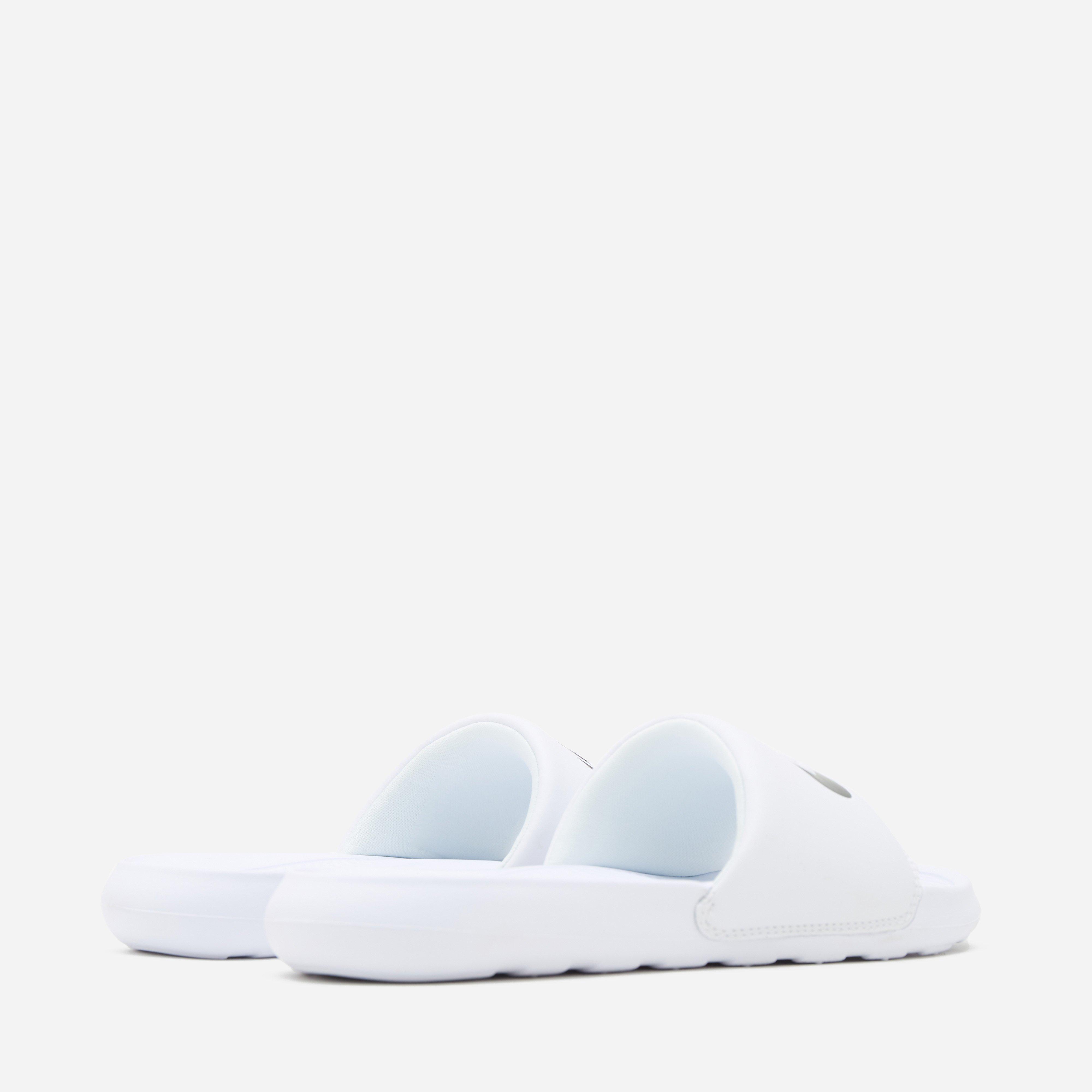 Nike Victori One
