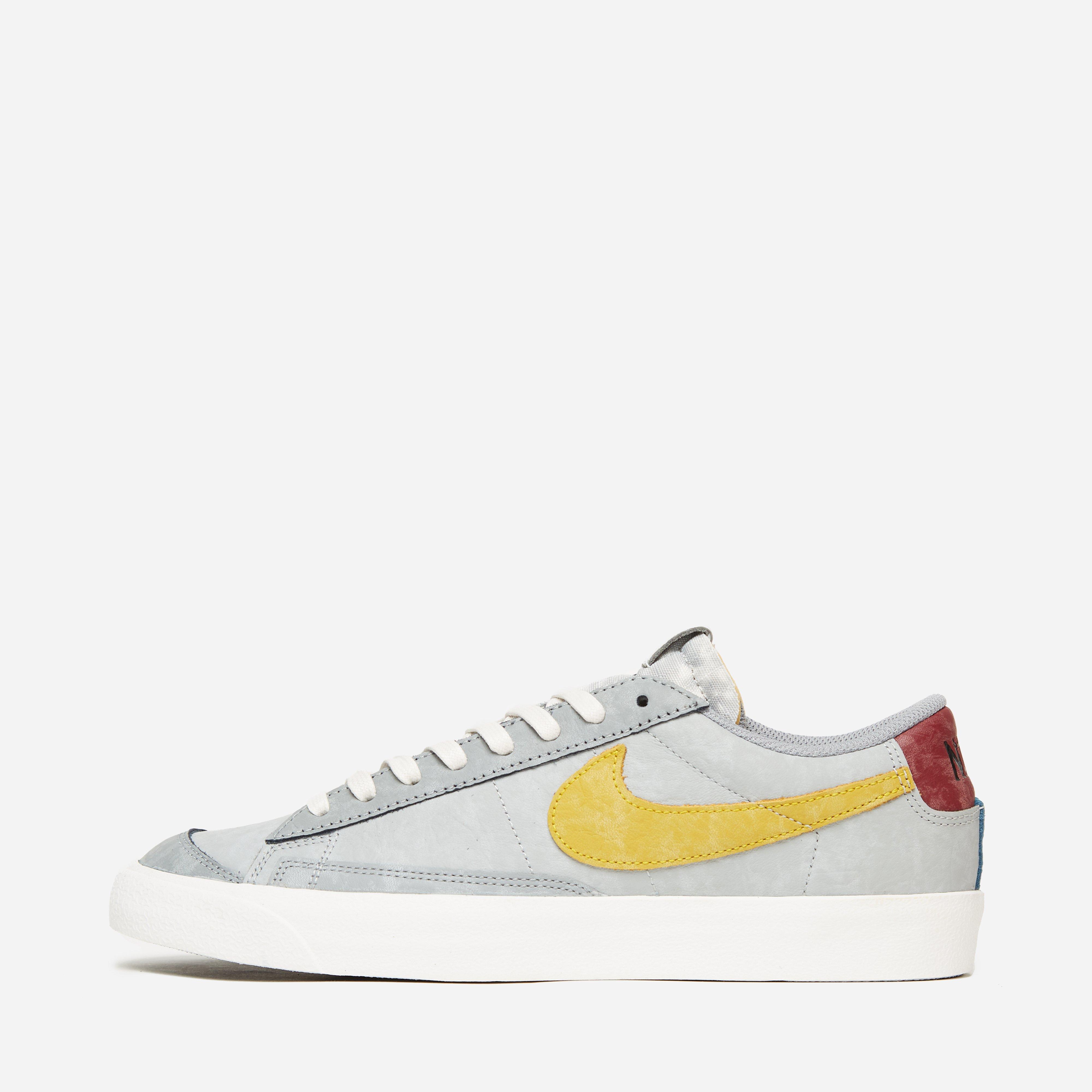 nike wmns blazer low le