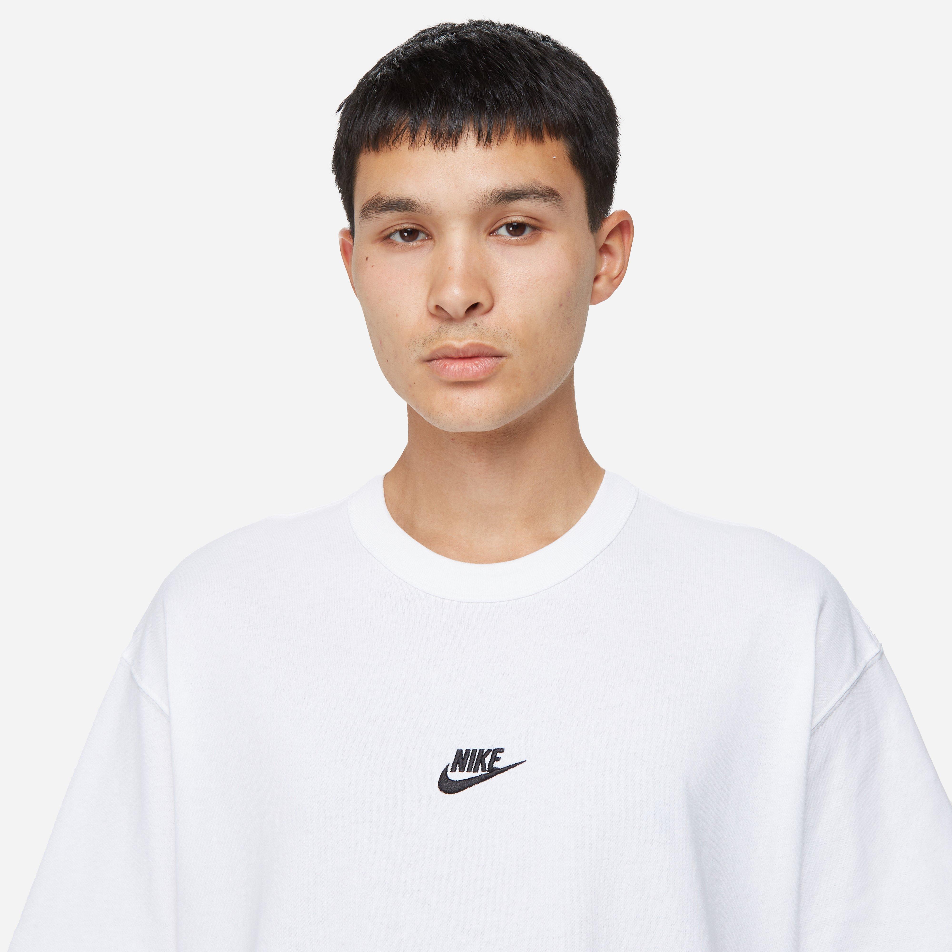 Nike Premium Essentials T-Shirt
