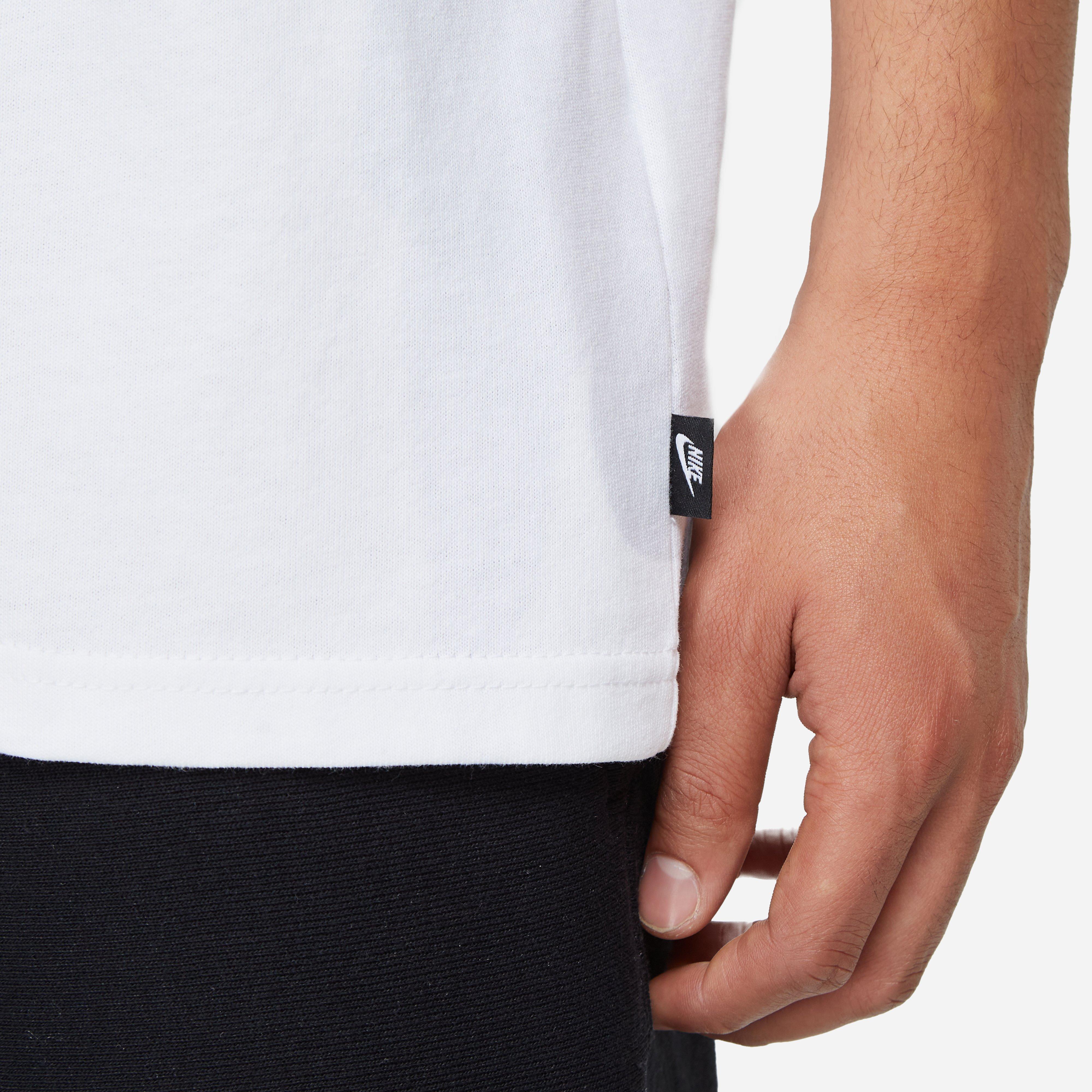 Nike Premium Essentials T-Shirt