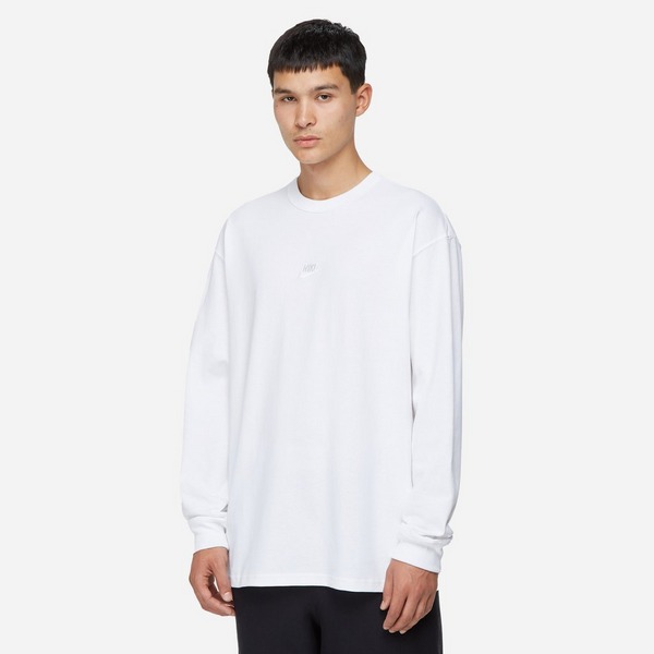 Nike Premium Essentials Long Sleeve T-Shirt