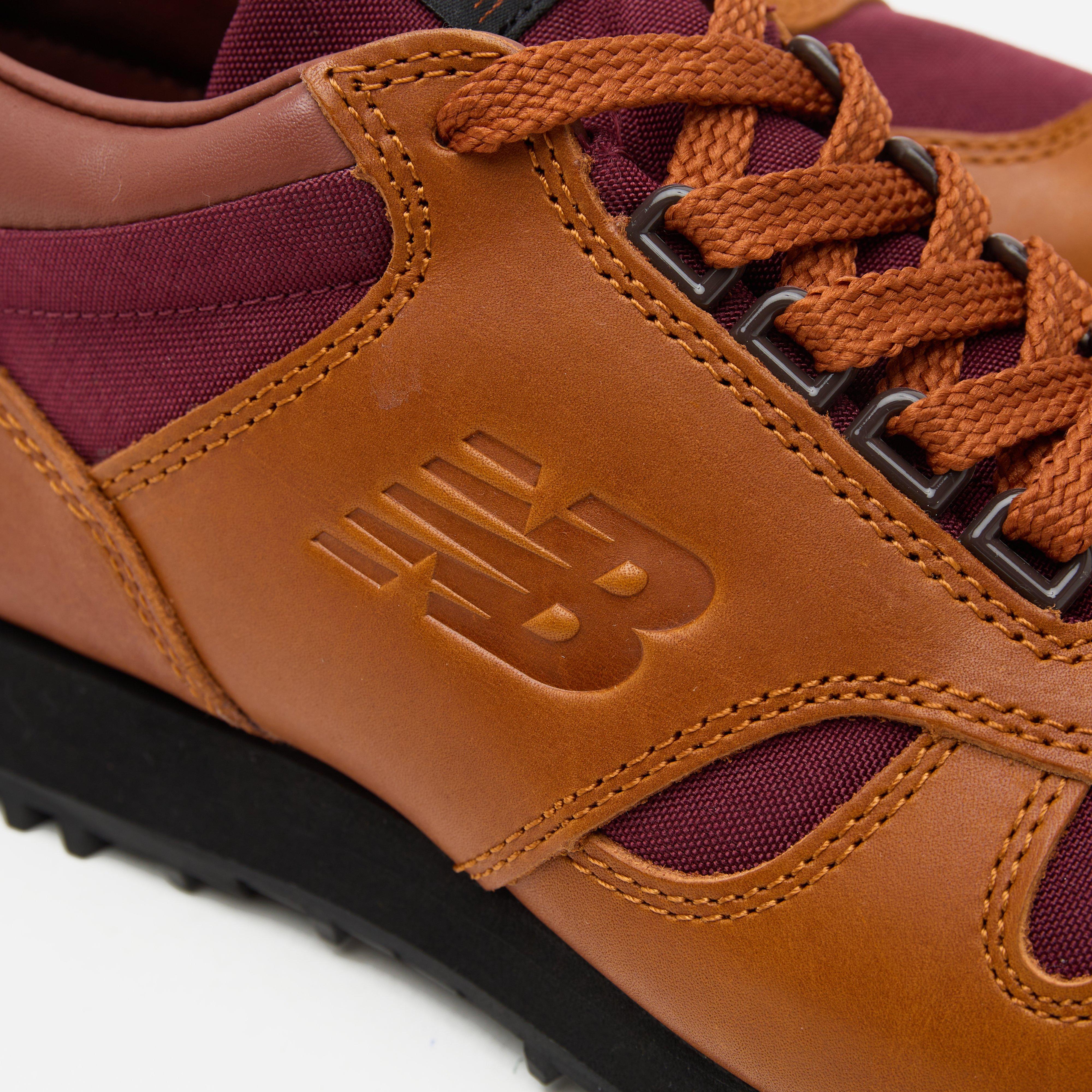 New Balance Rainier Low