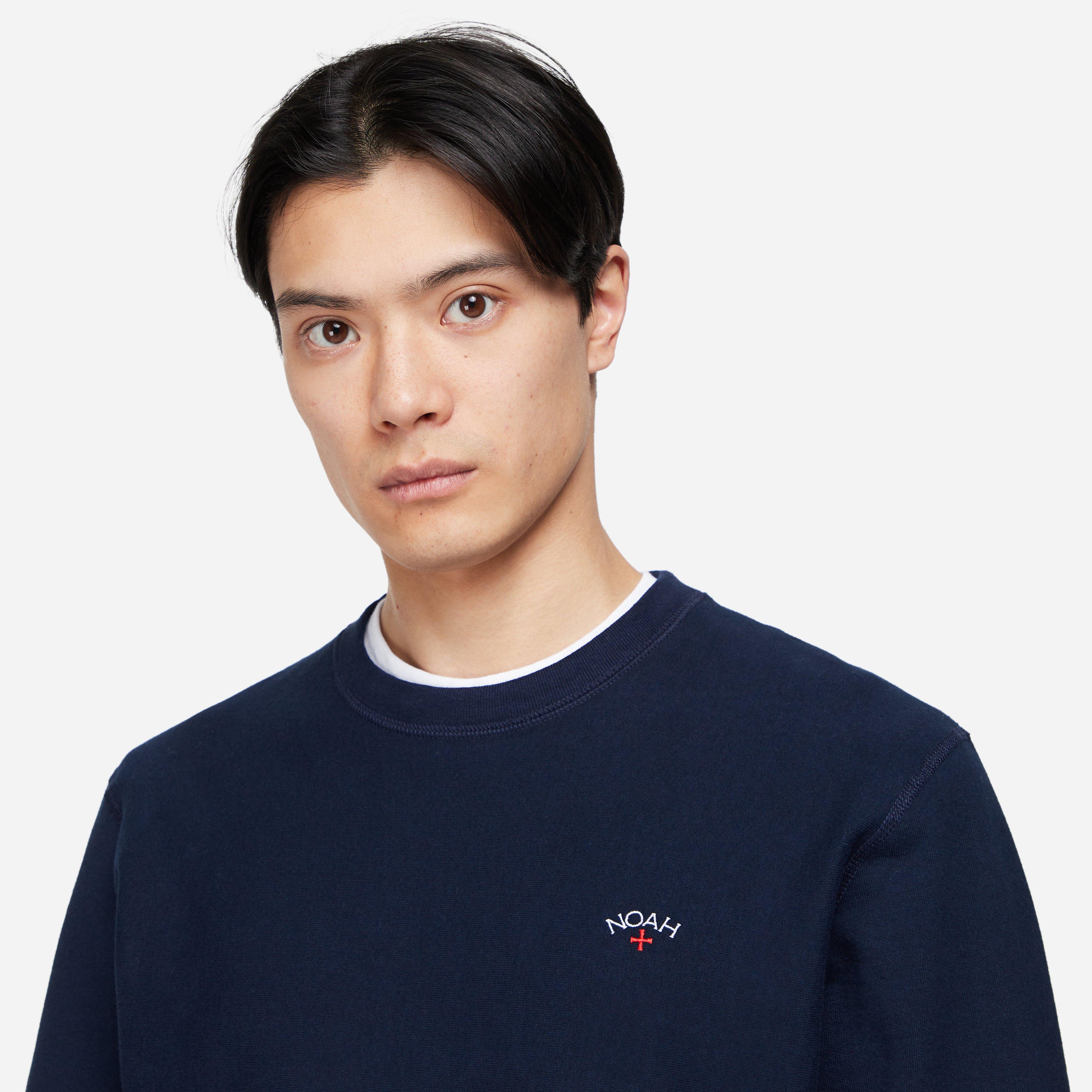 NAVY Noah Classic Sweatshirt | HIP