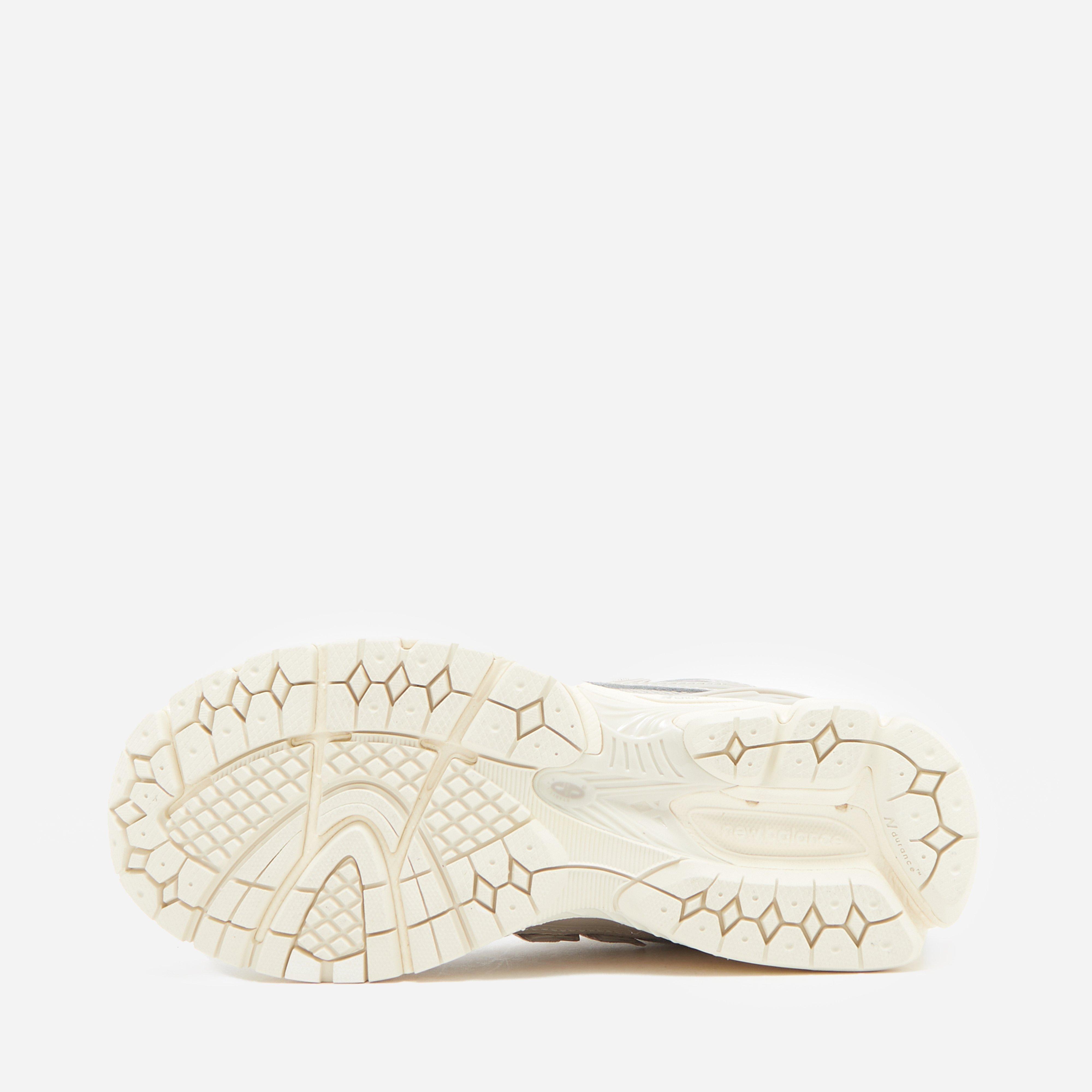 New Balance 1906R Women's