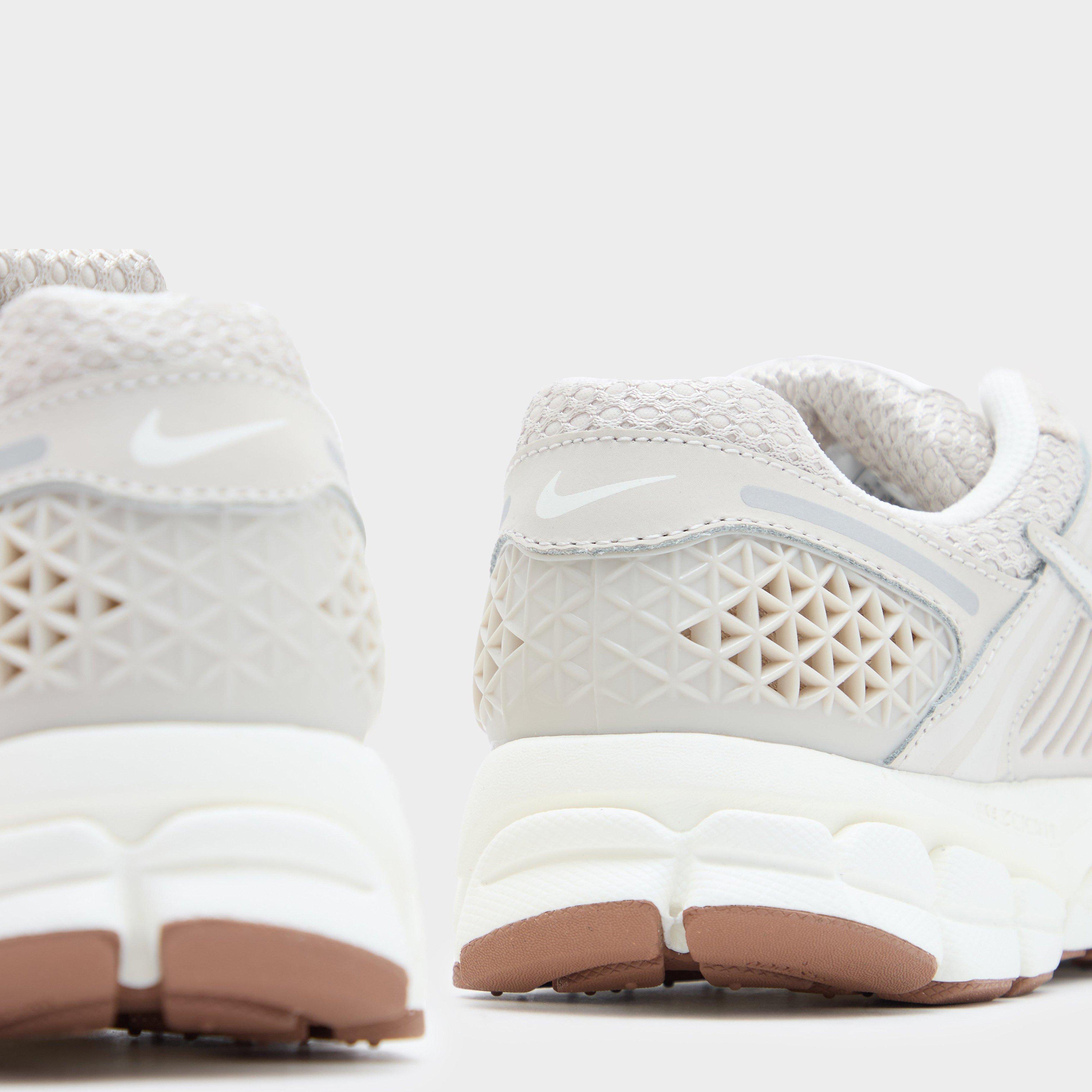 Nike Zoom Vomero 5 Women's
