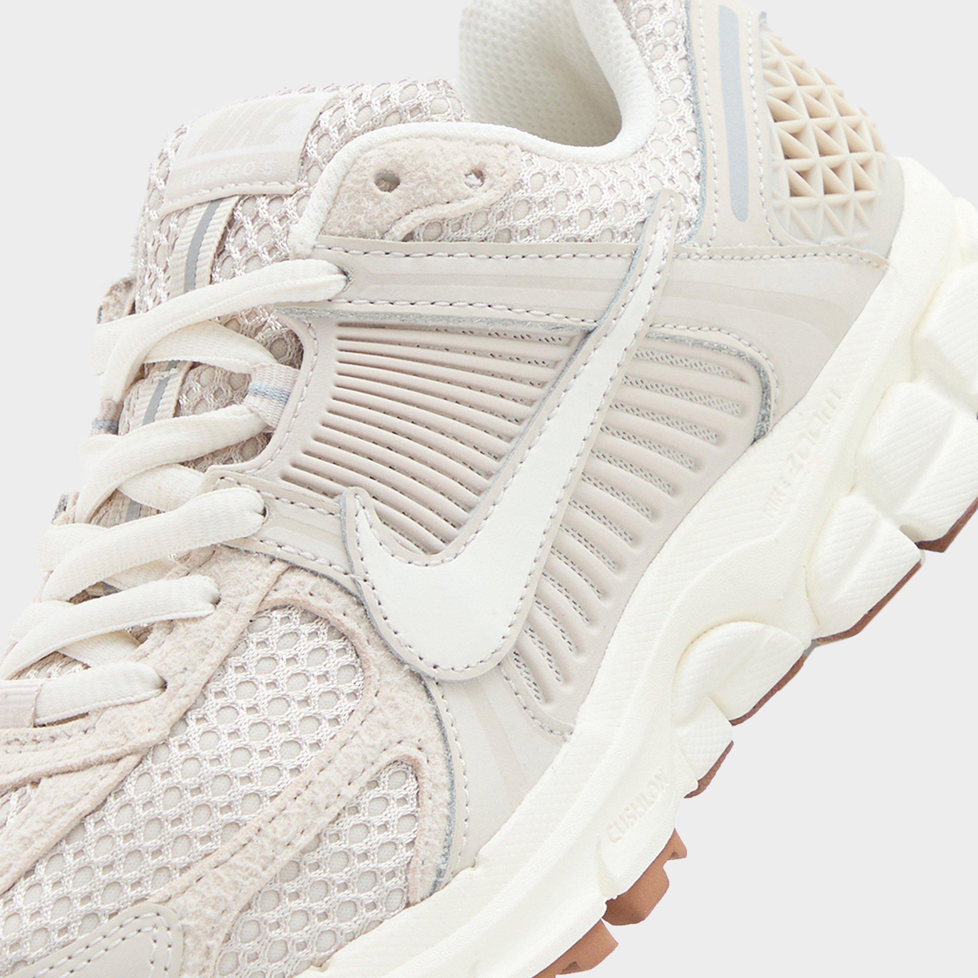 Nike Zoom Vomero 5 Women's