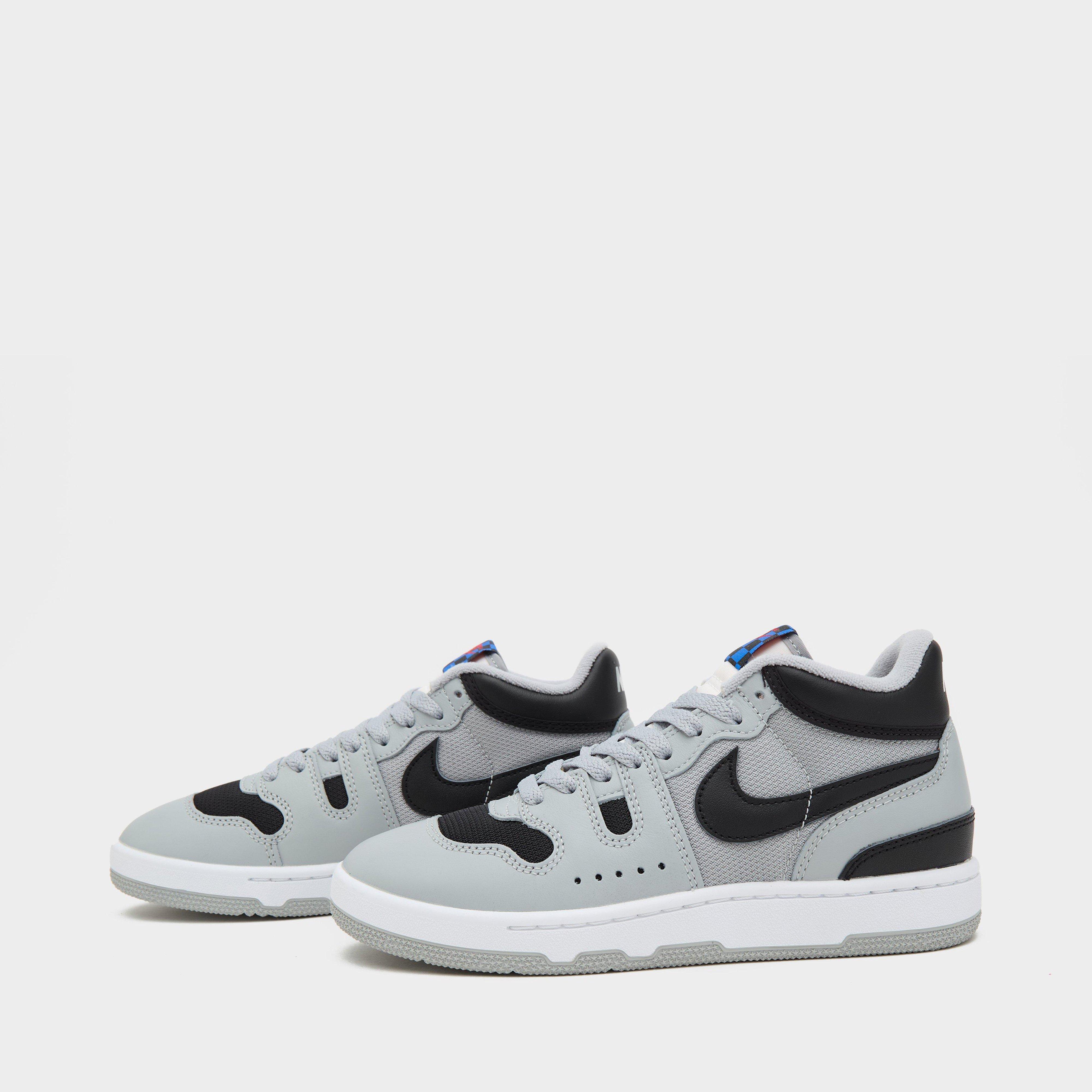 Nike Attack Women's