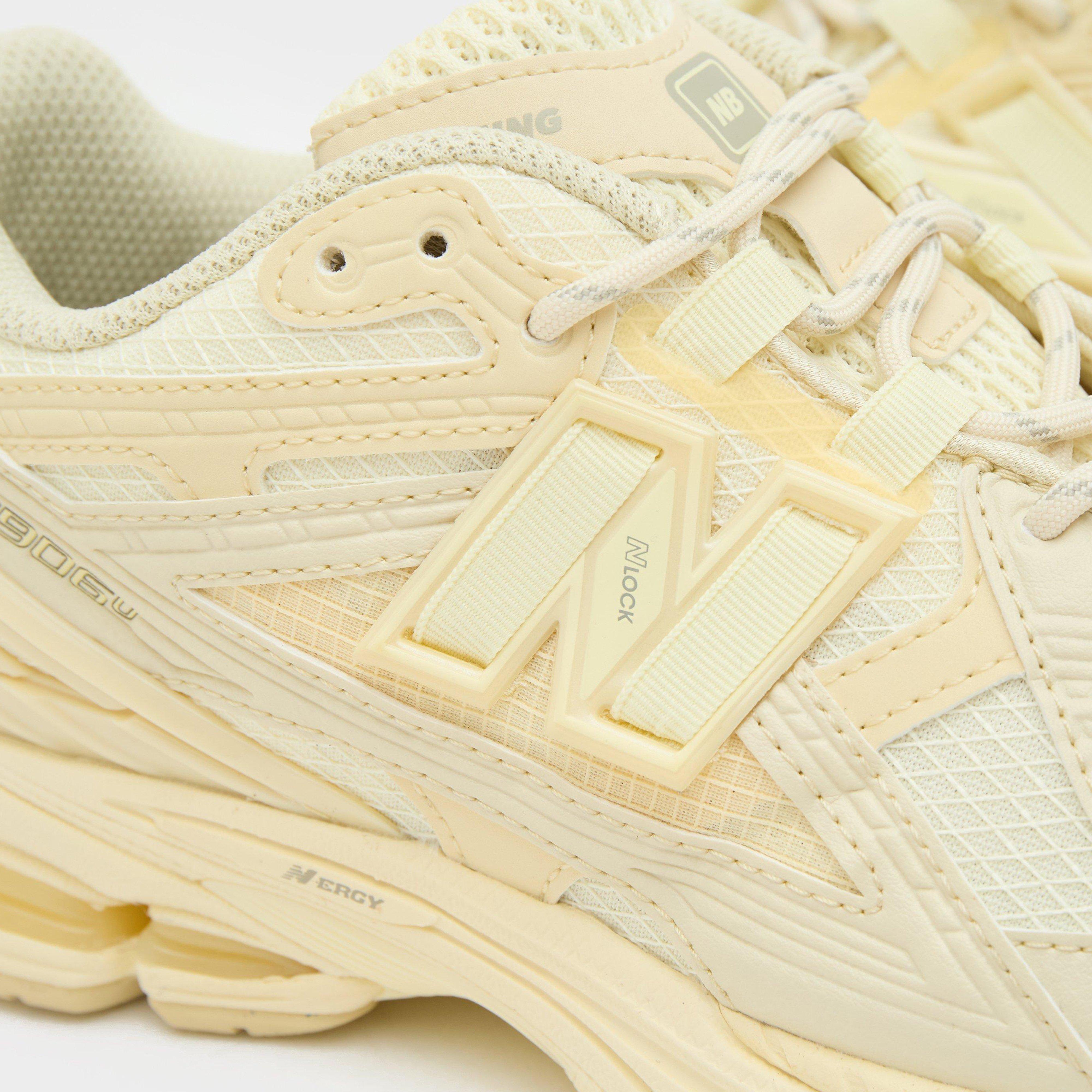 New Balance 1906U Women's