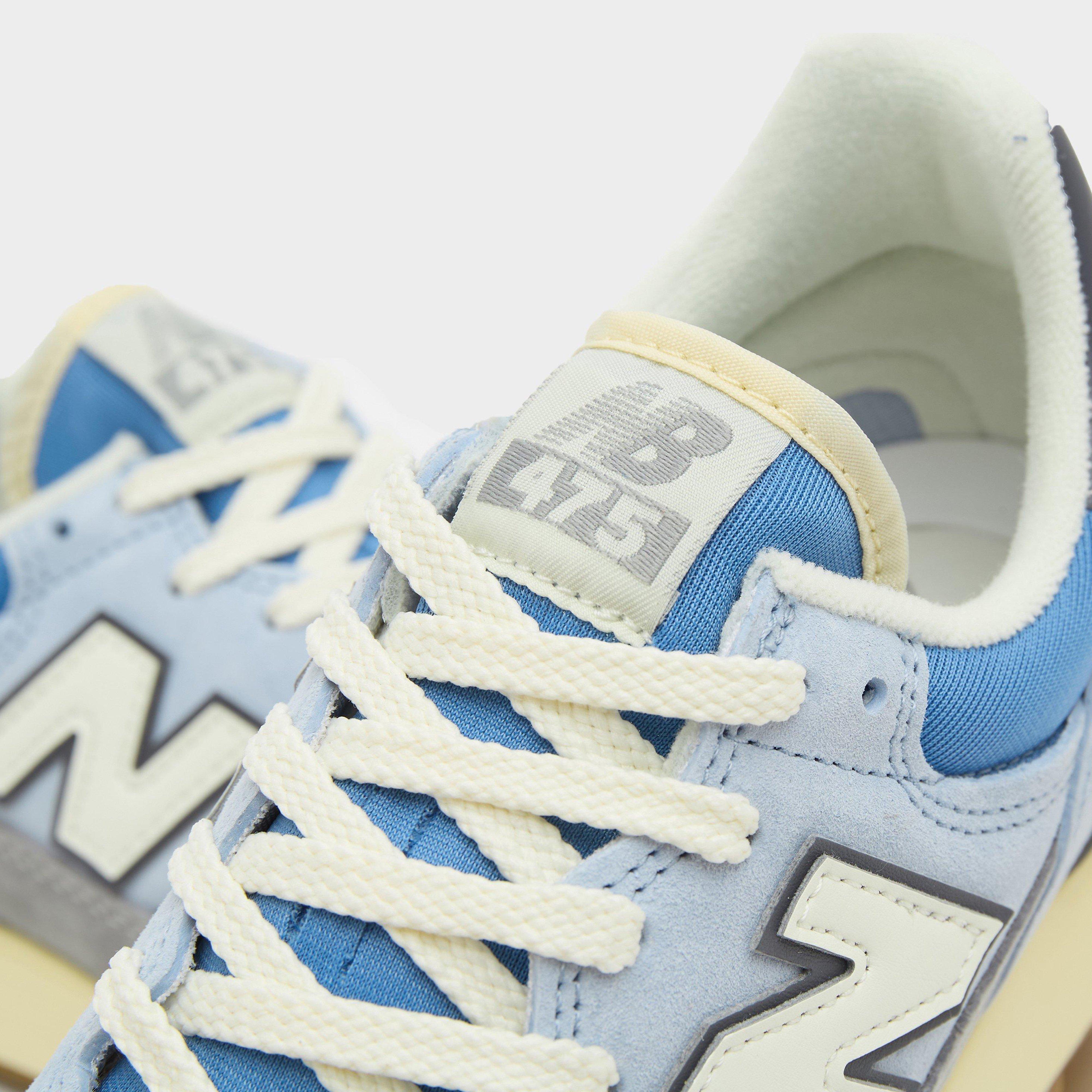 New Balance 475
