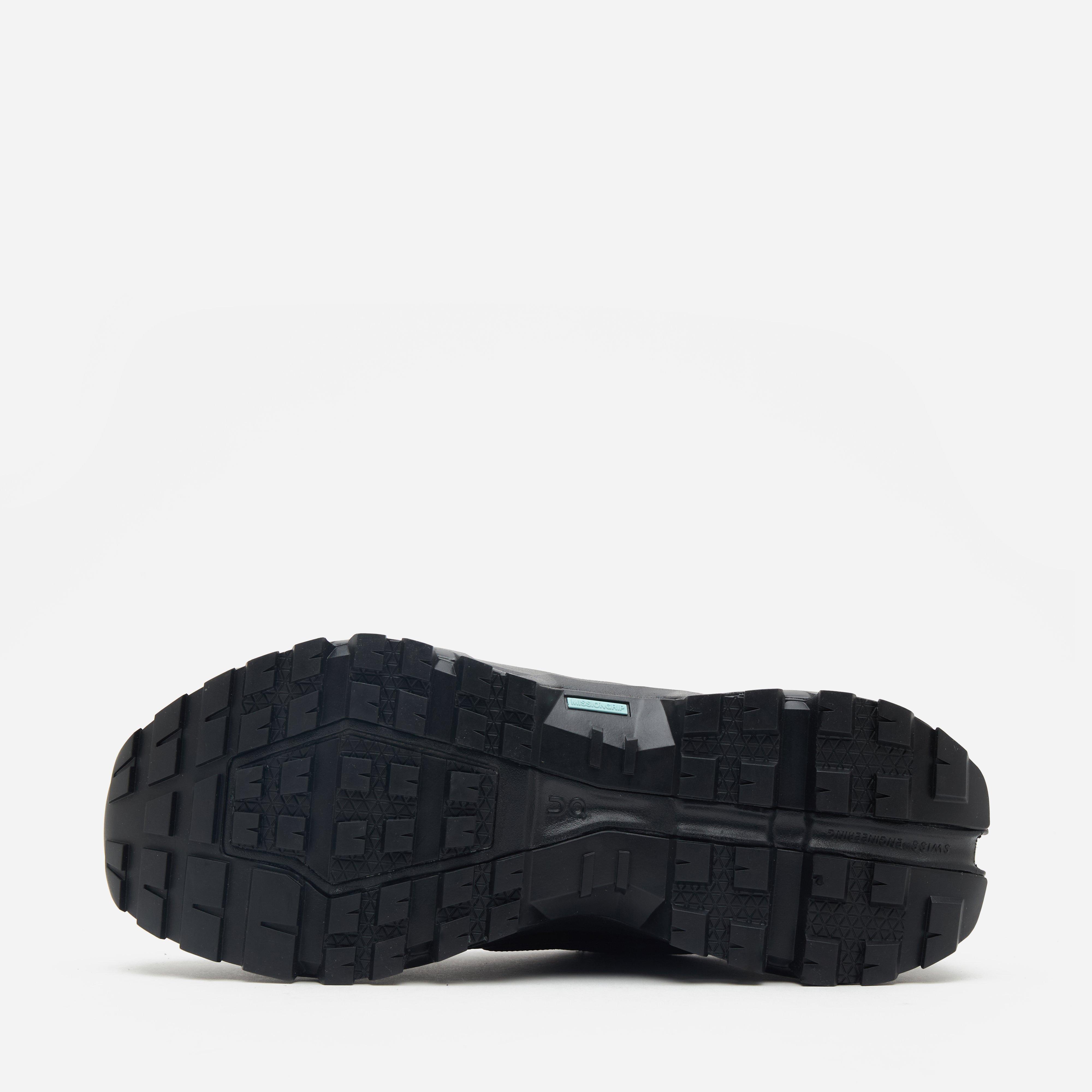 On Running Cloudrock Low Waterproof