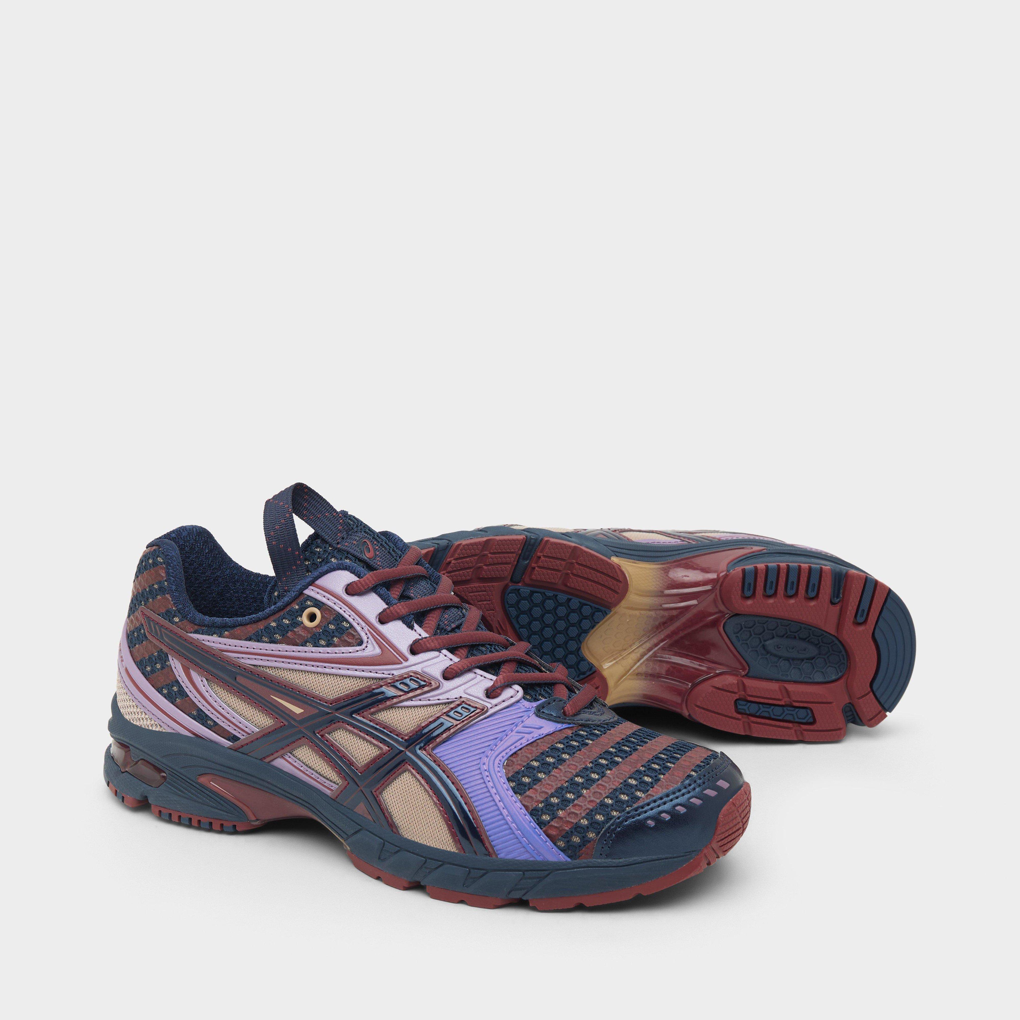 ASICS UB9-S GEL-DS TRAINER 14