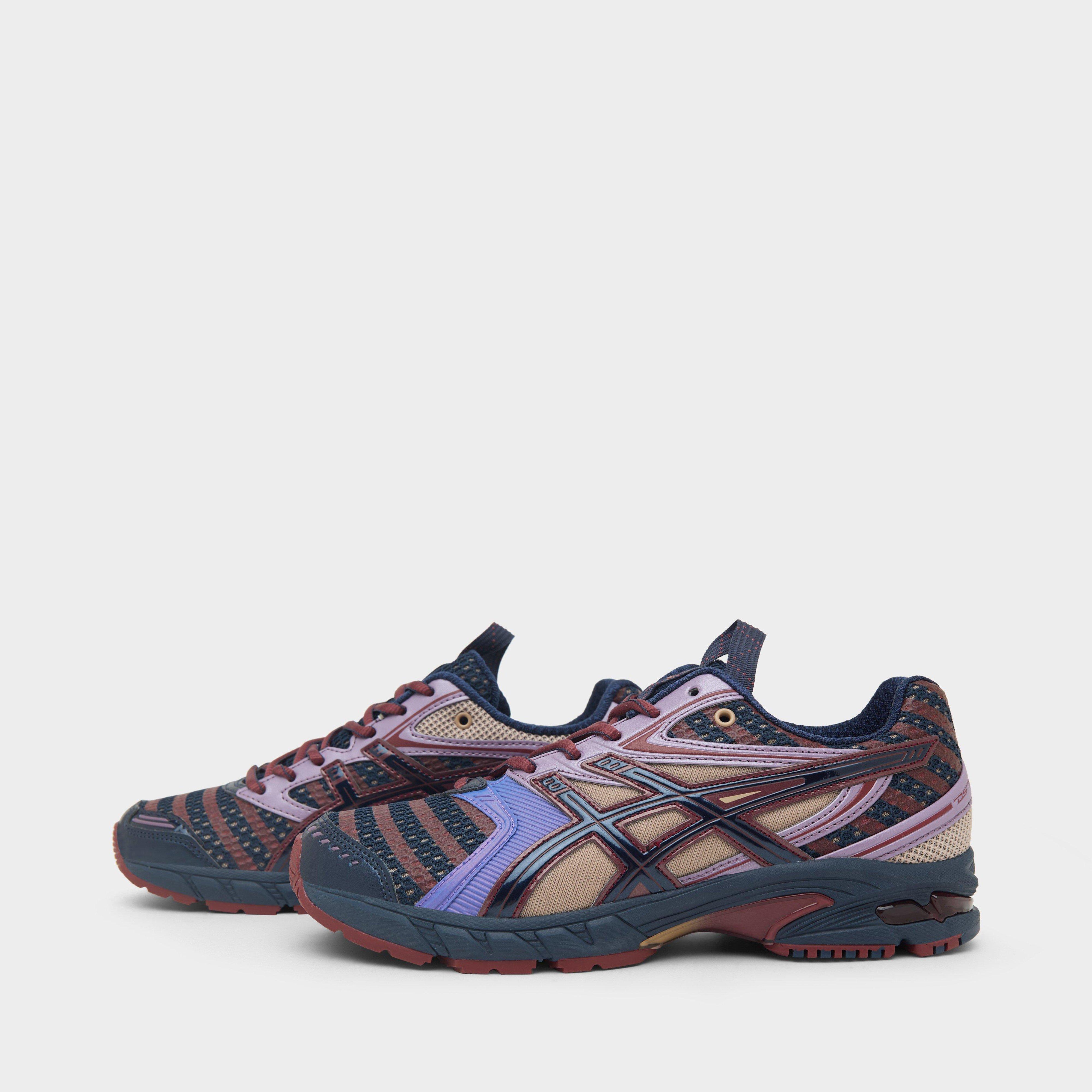 ASICS UB9-S GEL-DS TRAINER 14