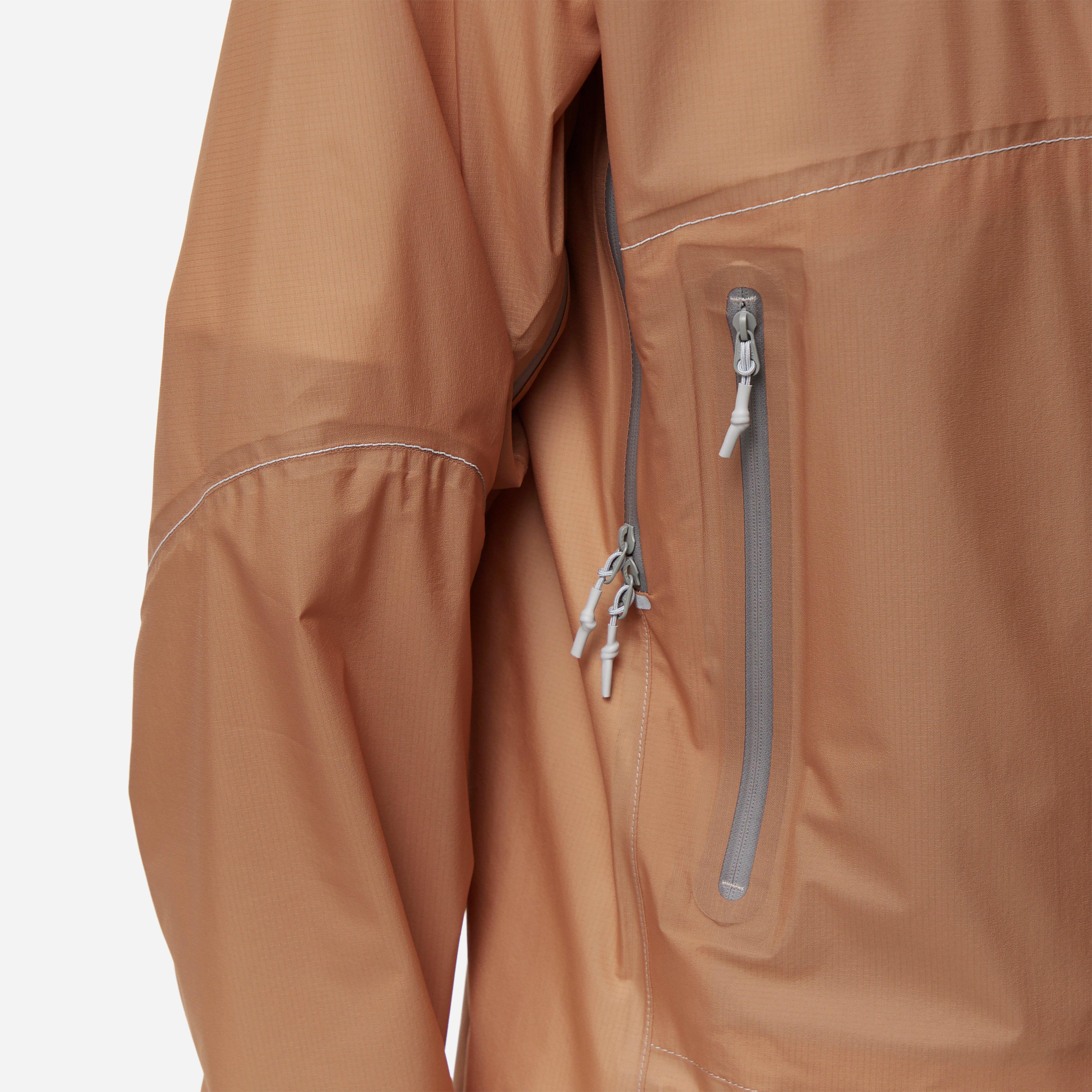 and wander 3L Ultralight Rain Jacket