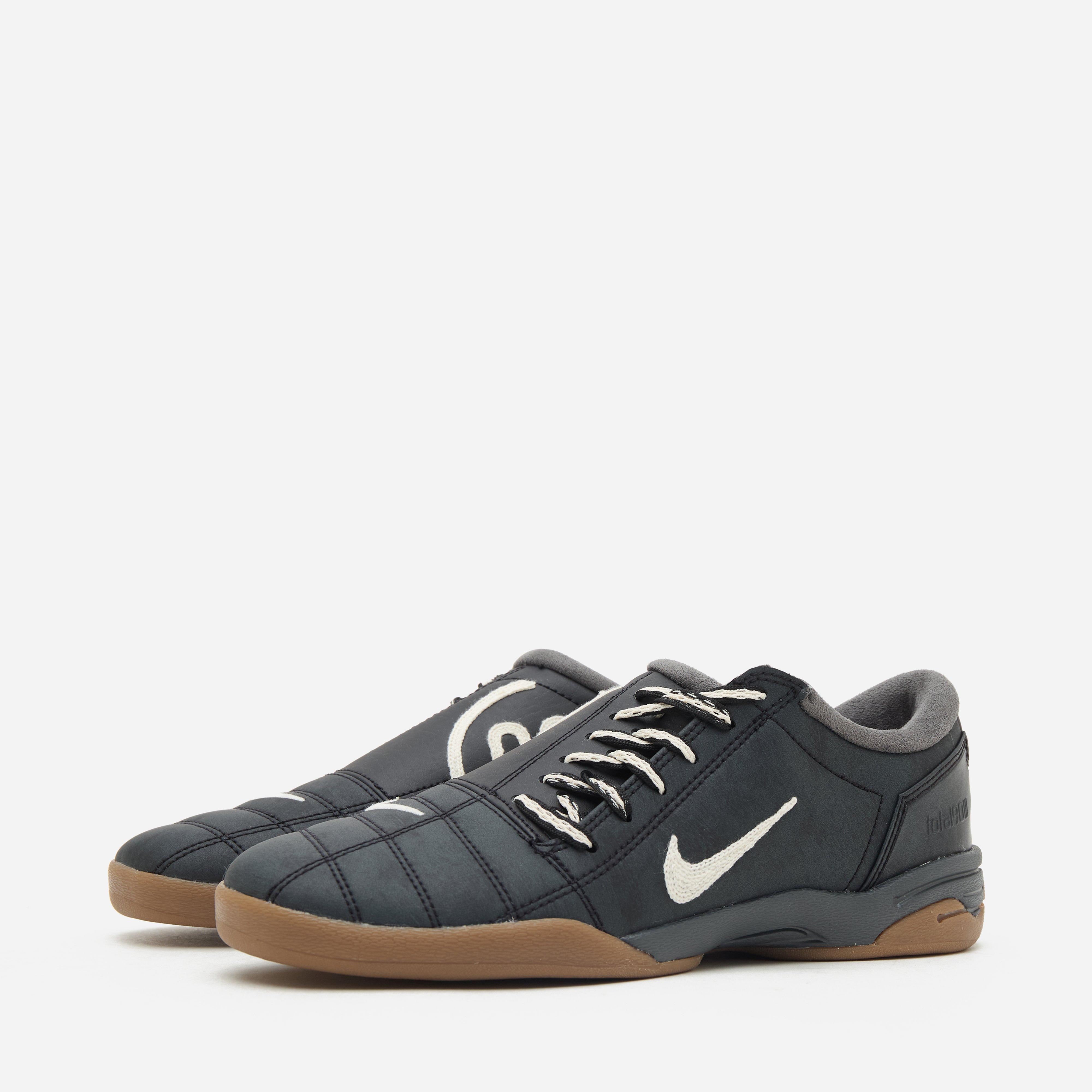 Nike Total 90 Women's