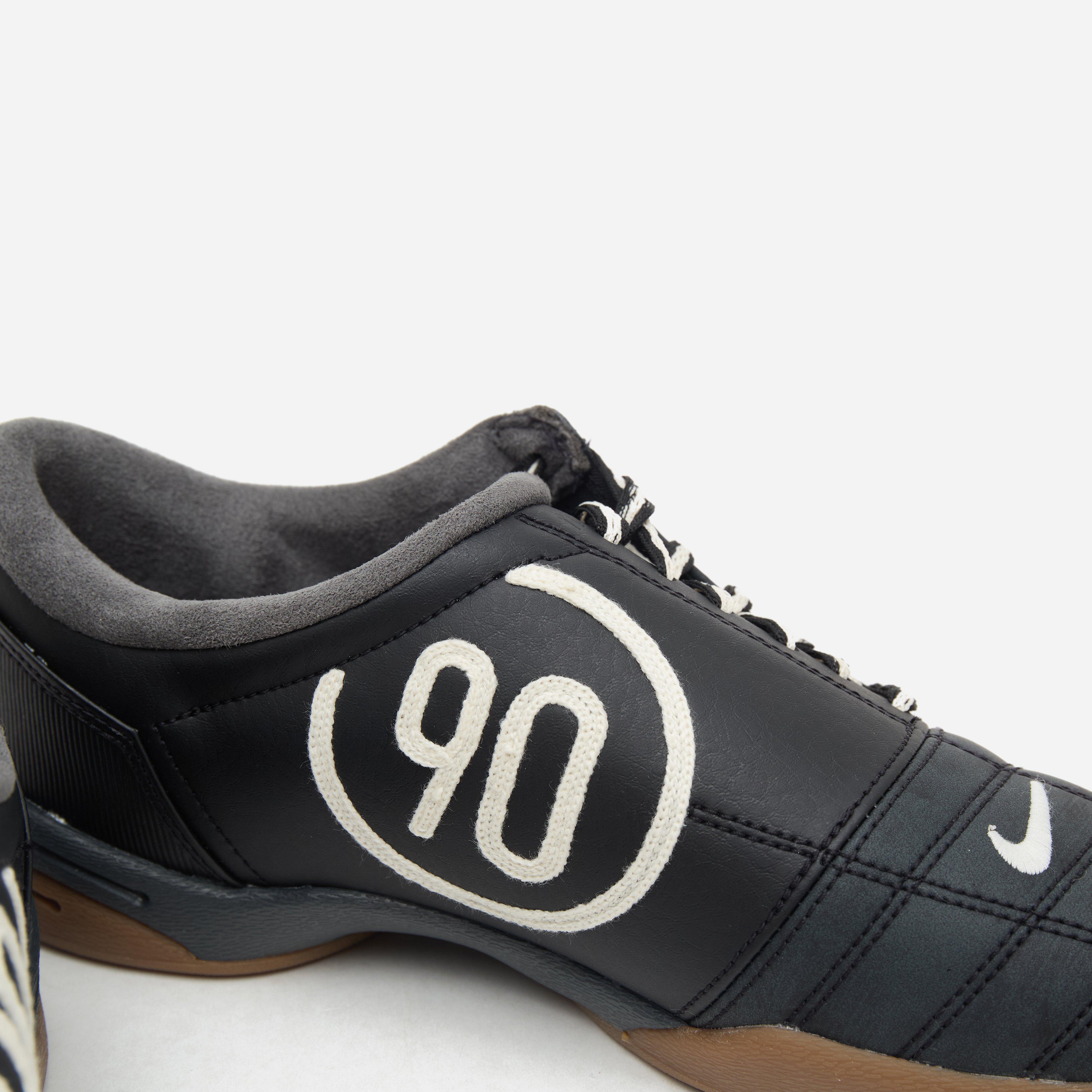 Nike Total 90 Women's