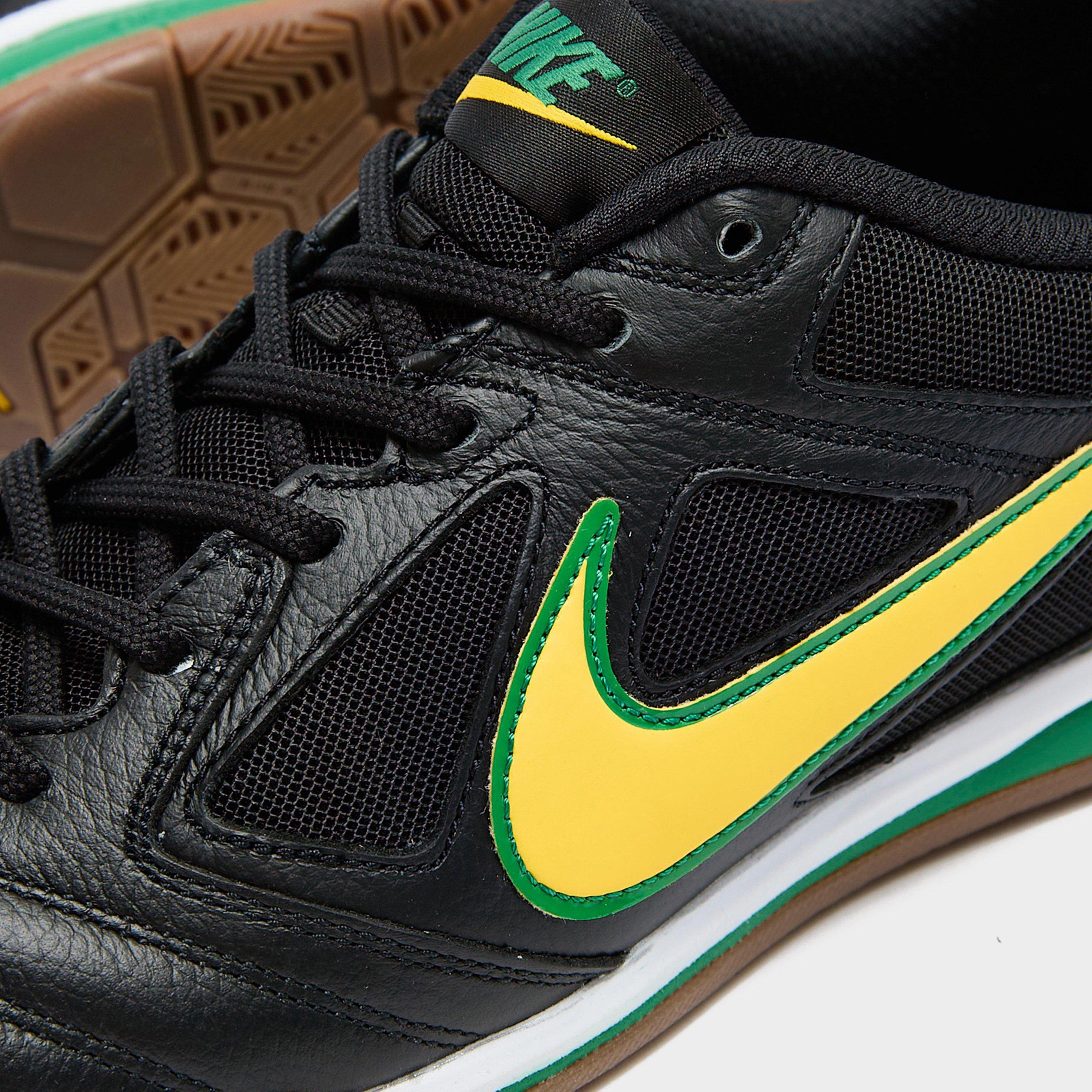 Nike Gato