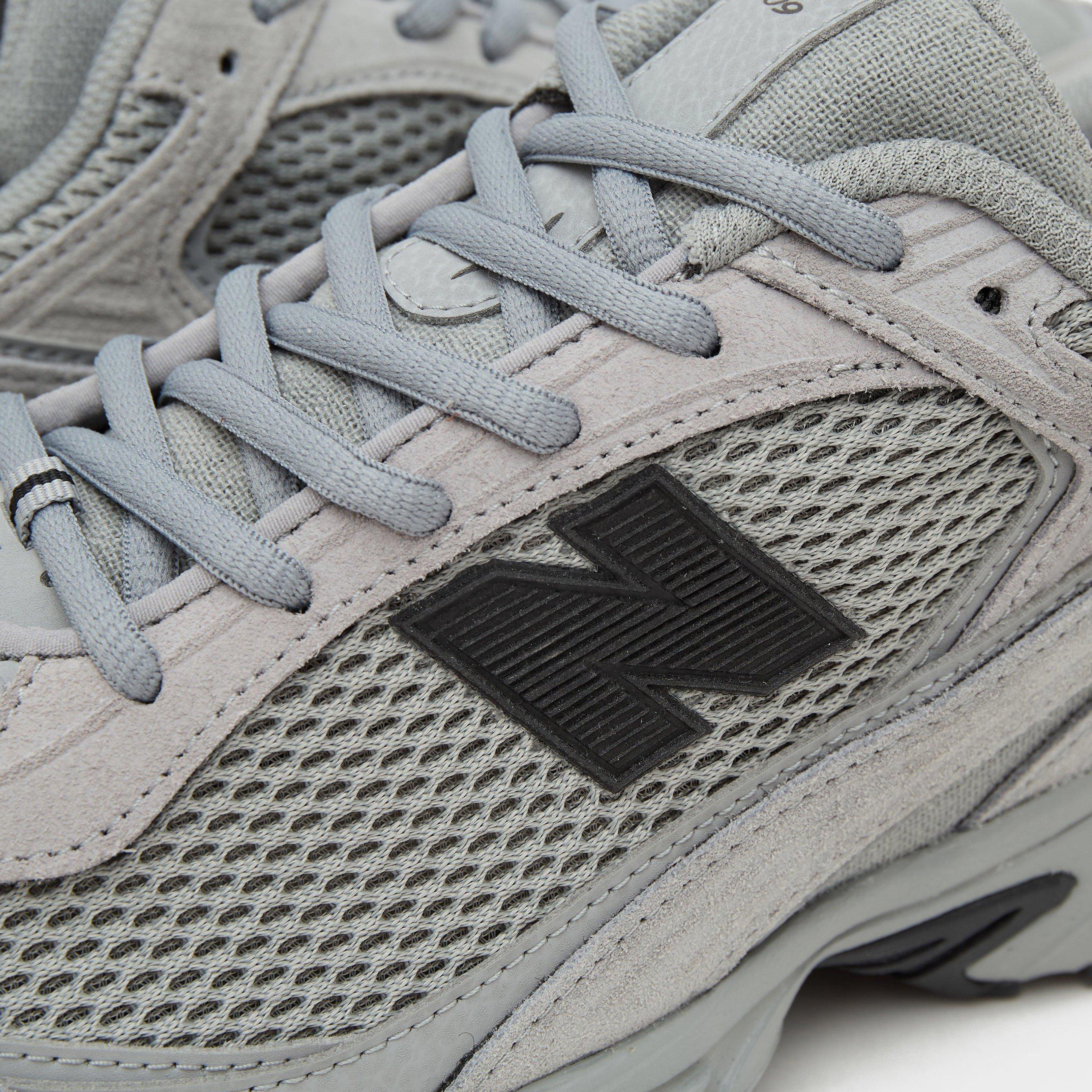New Balance 509