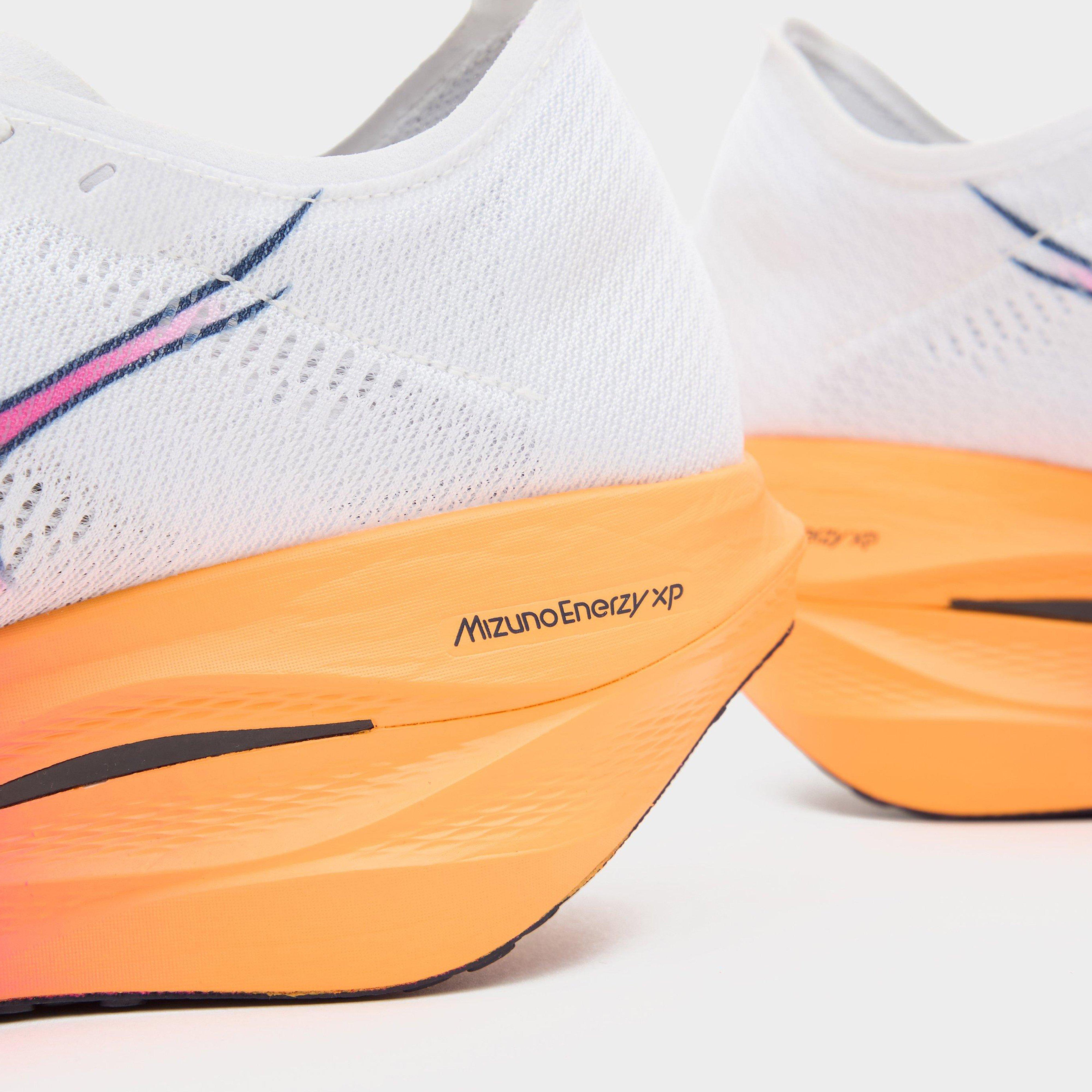 Mizuno Wave Rebellion Pro 3
