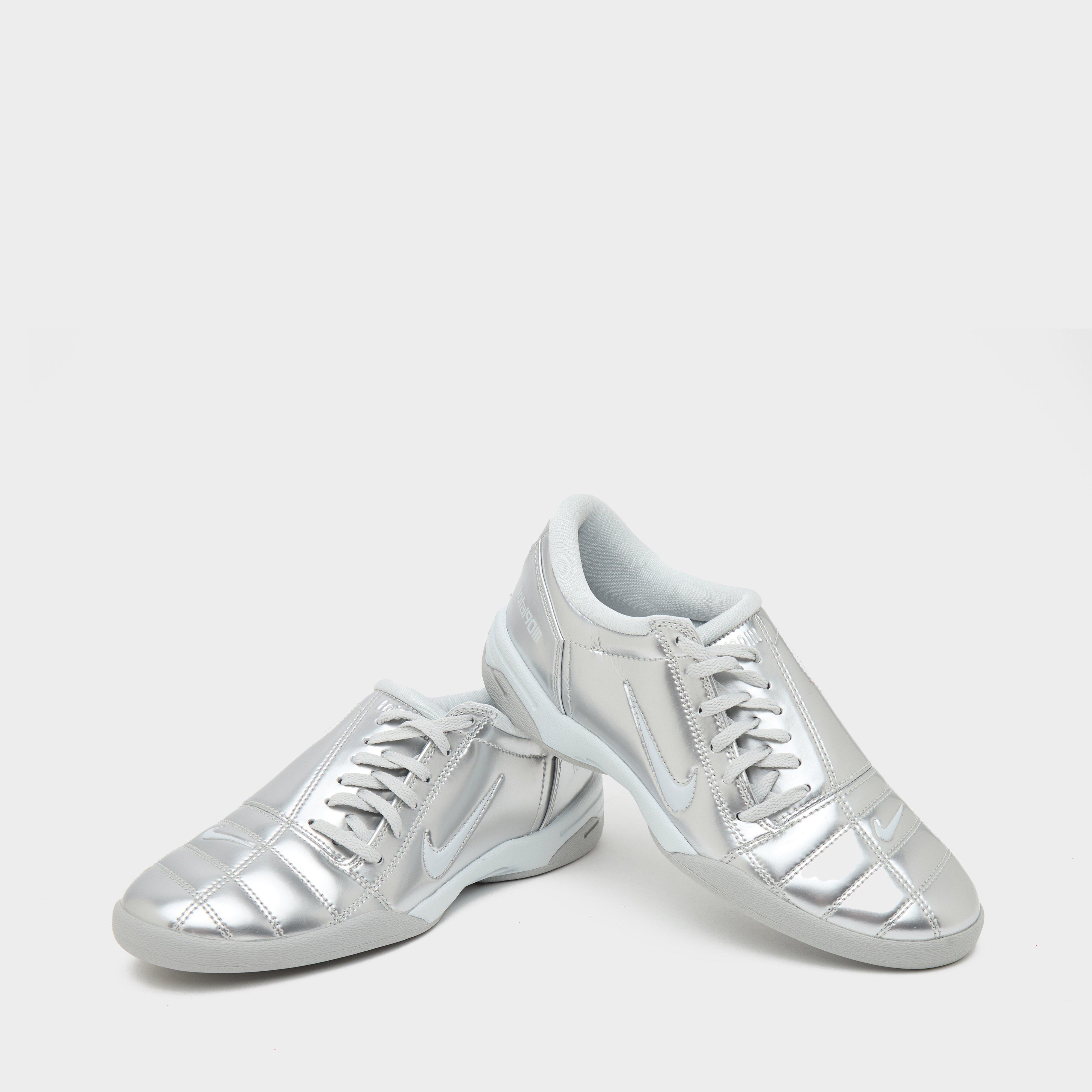 Nike Total 90 Women's