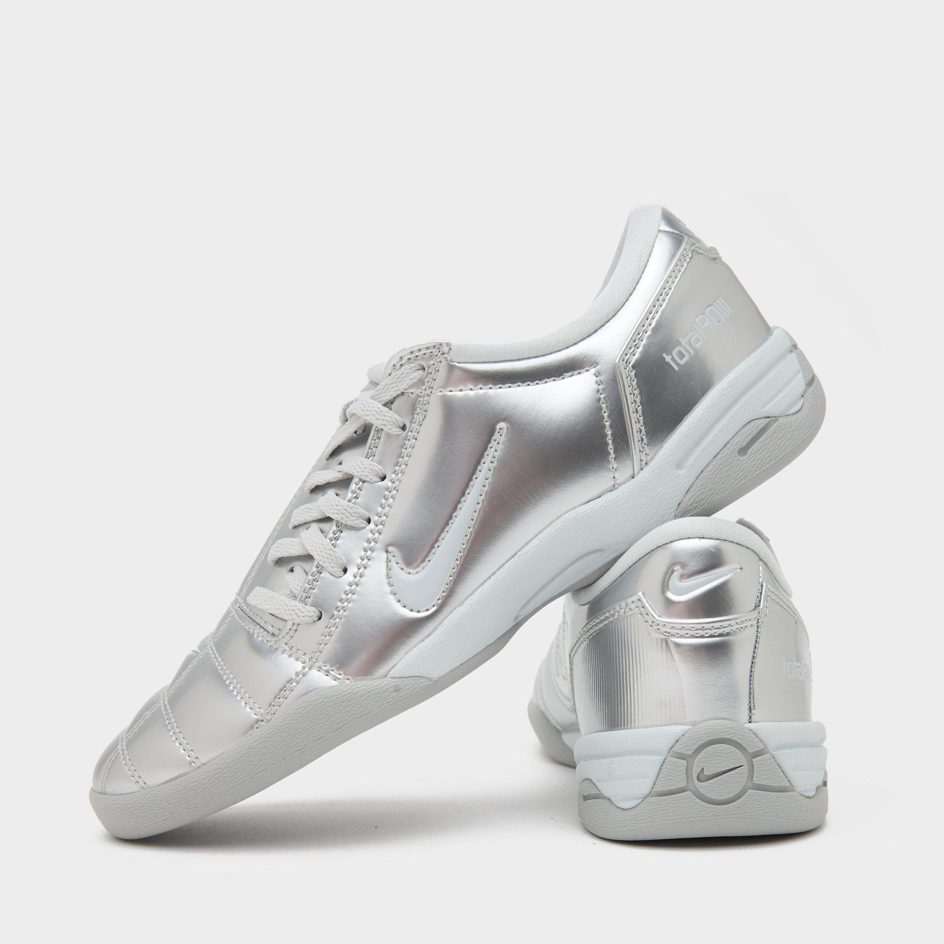 Nike Total 90 Women's
