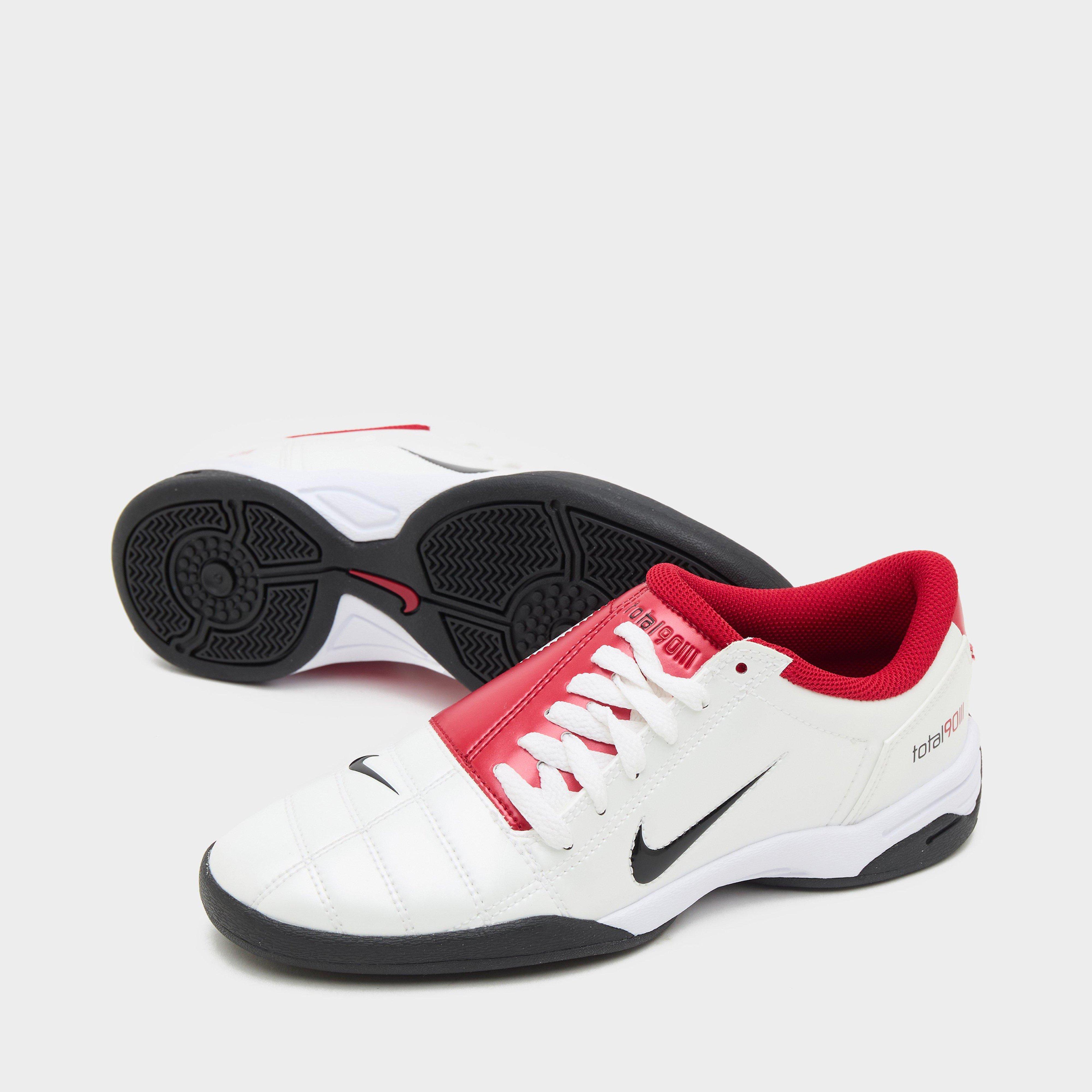 Nike Total 90 Women's