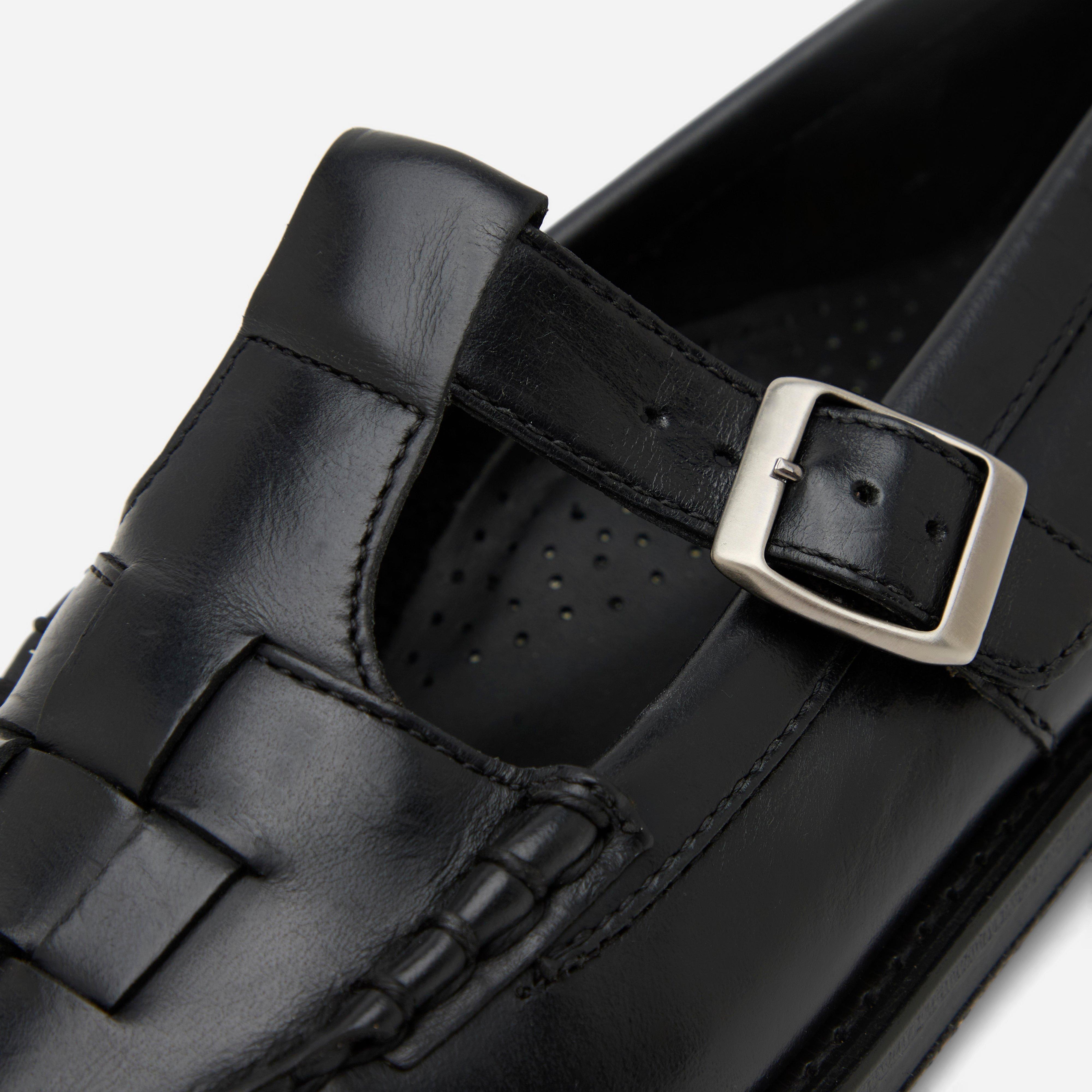 G.H. Bass & Co. Weejuns Fisherman Sandals