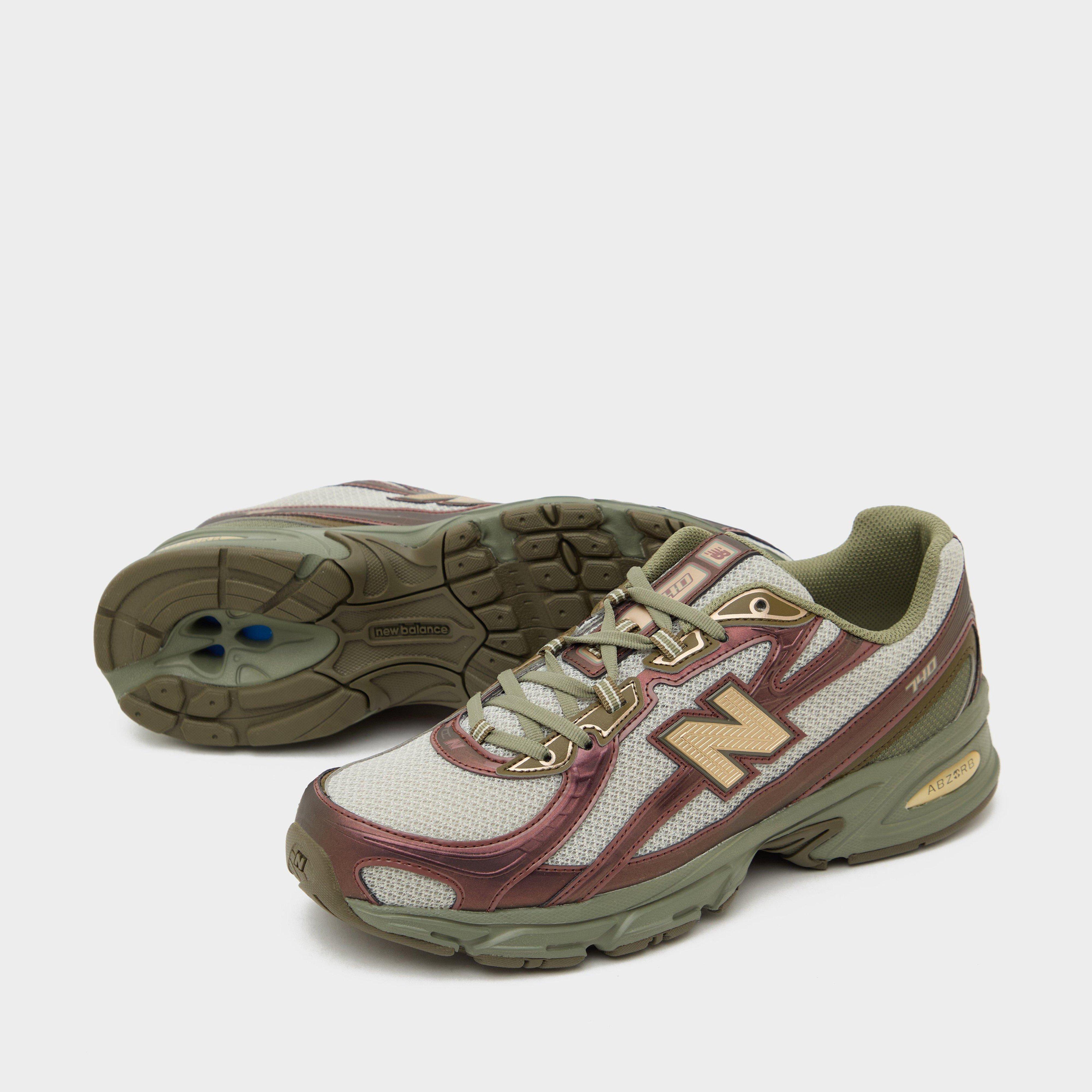 New Balance 740