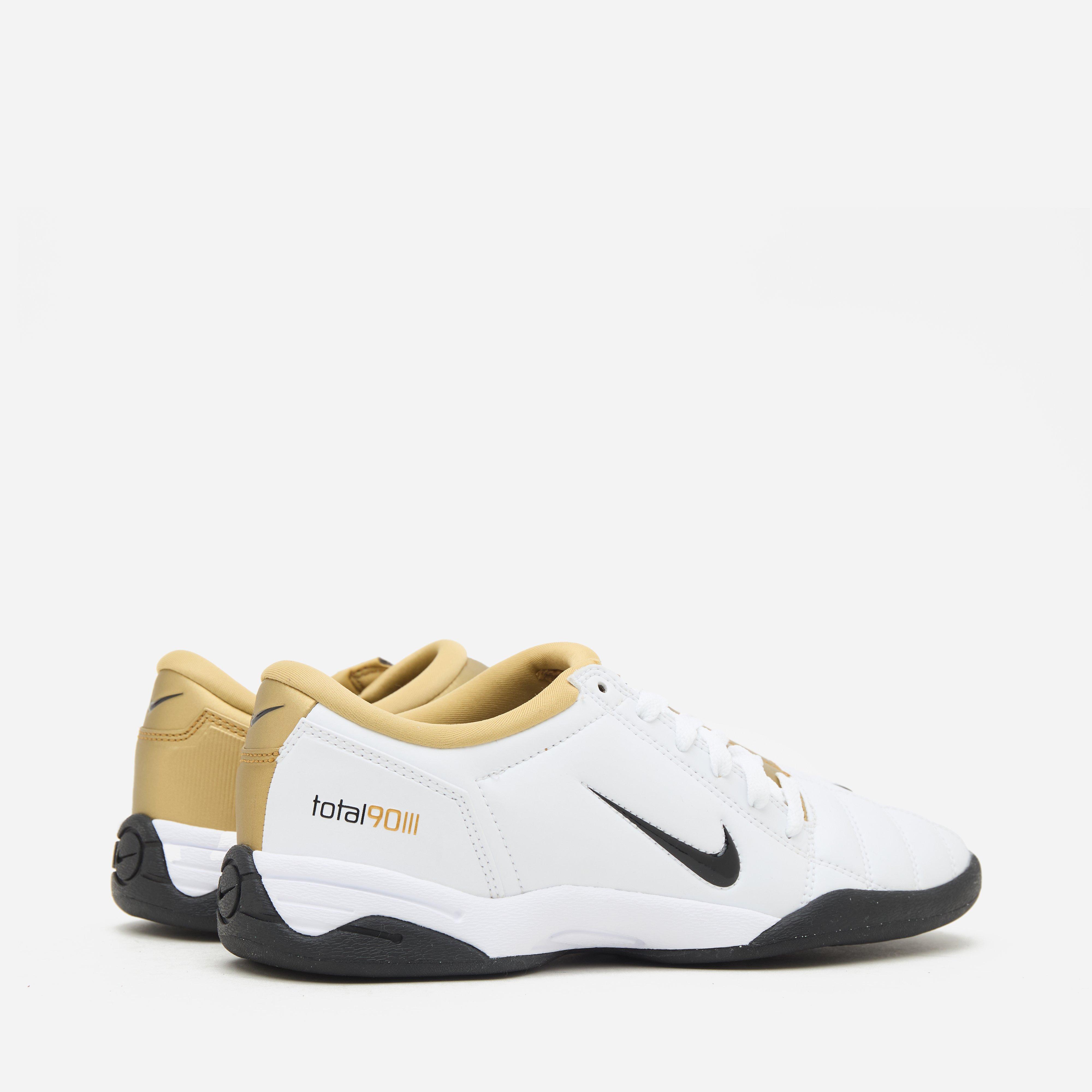Nike Total 90 Women's