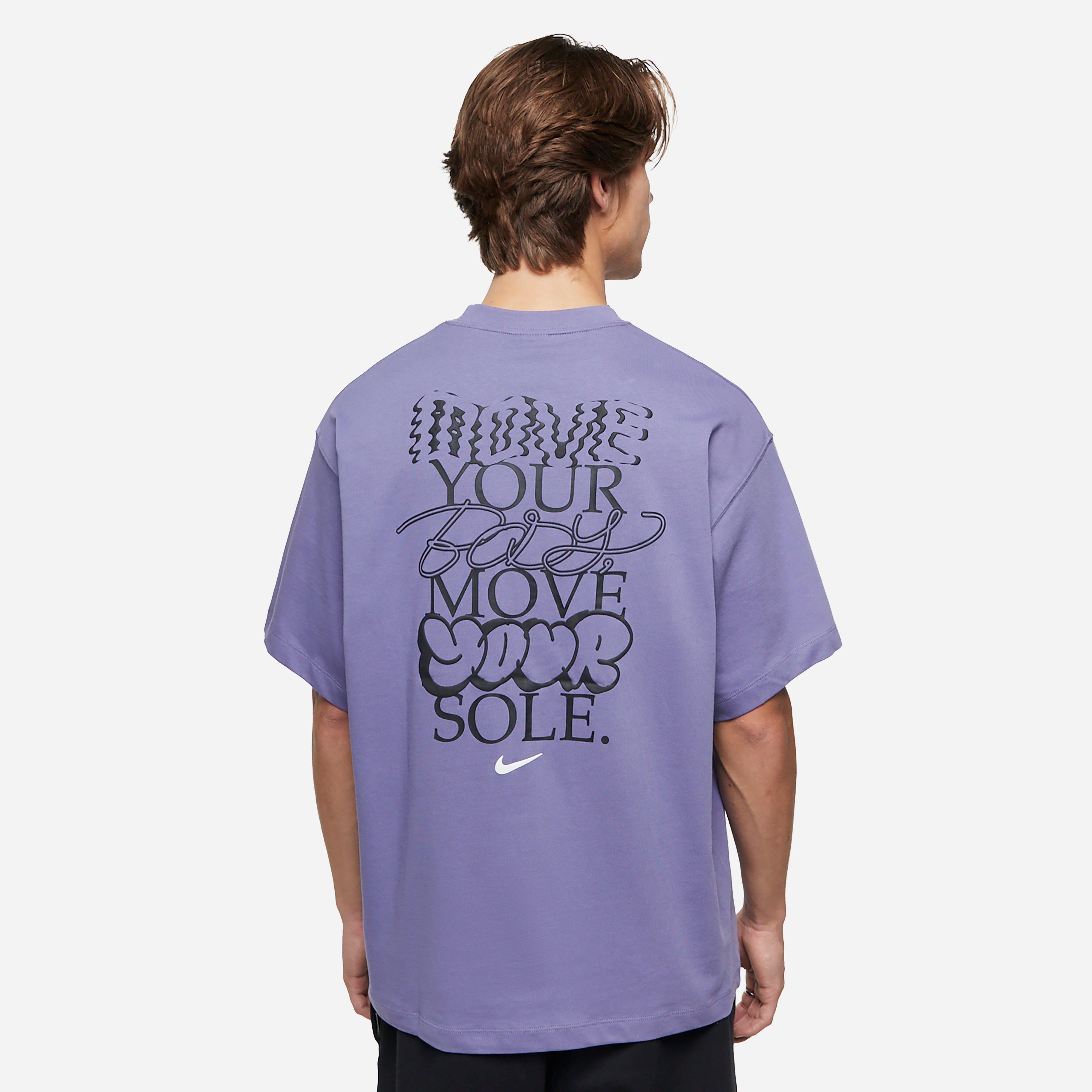 Nike Solo Swoosh Graphic T-Shirt