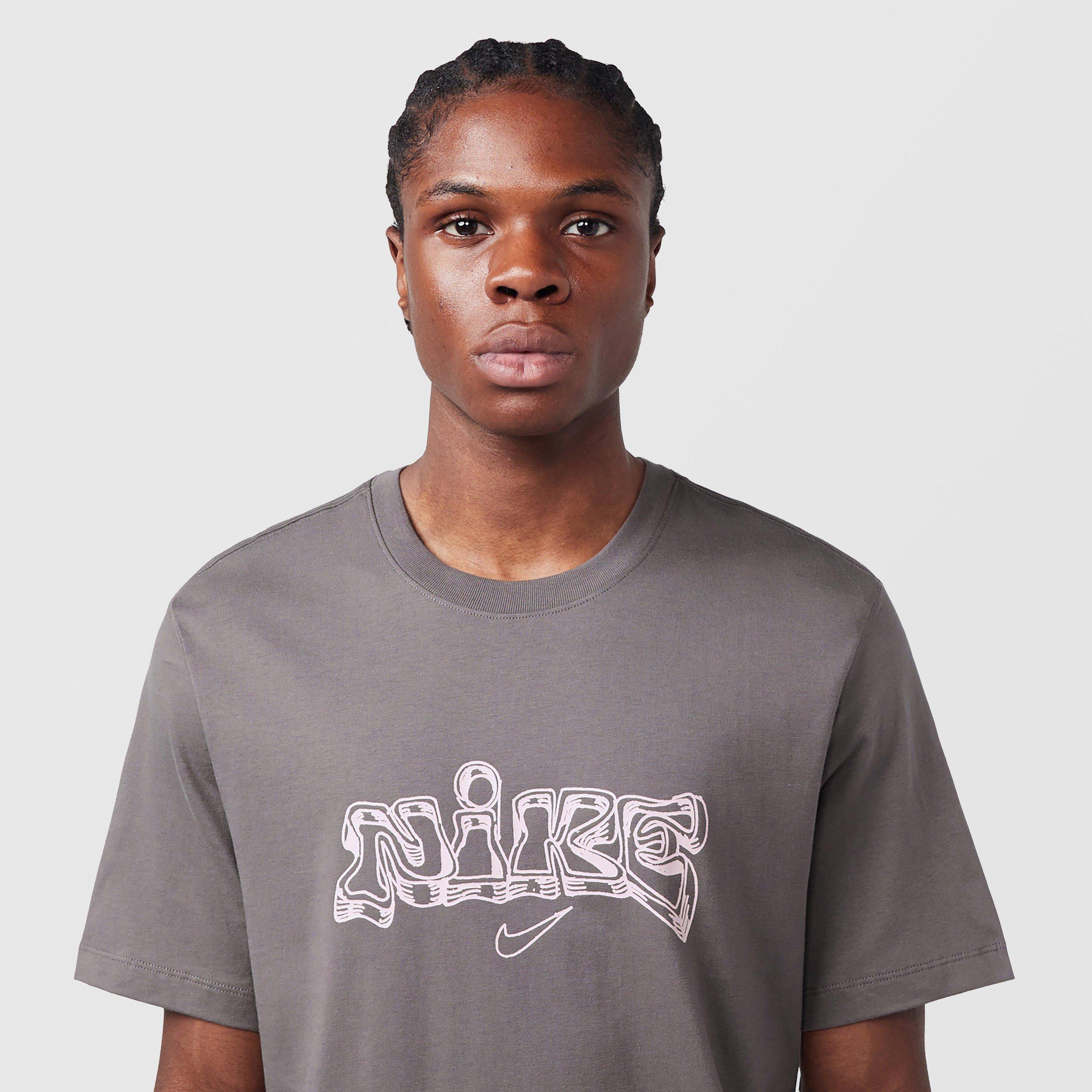 Nike Fitness Graphic T-Shirt