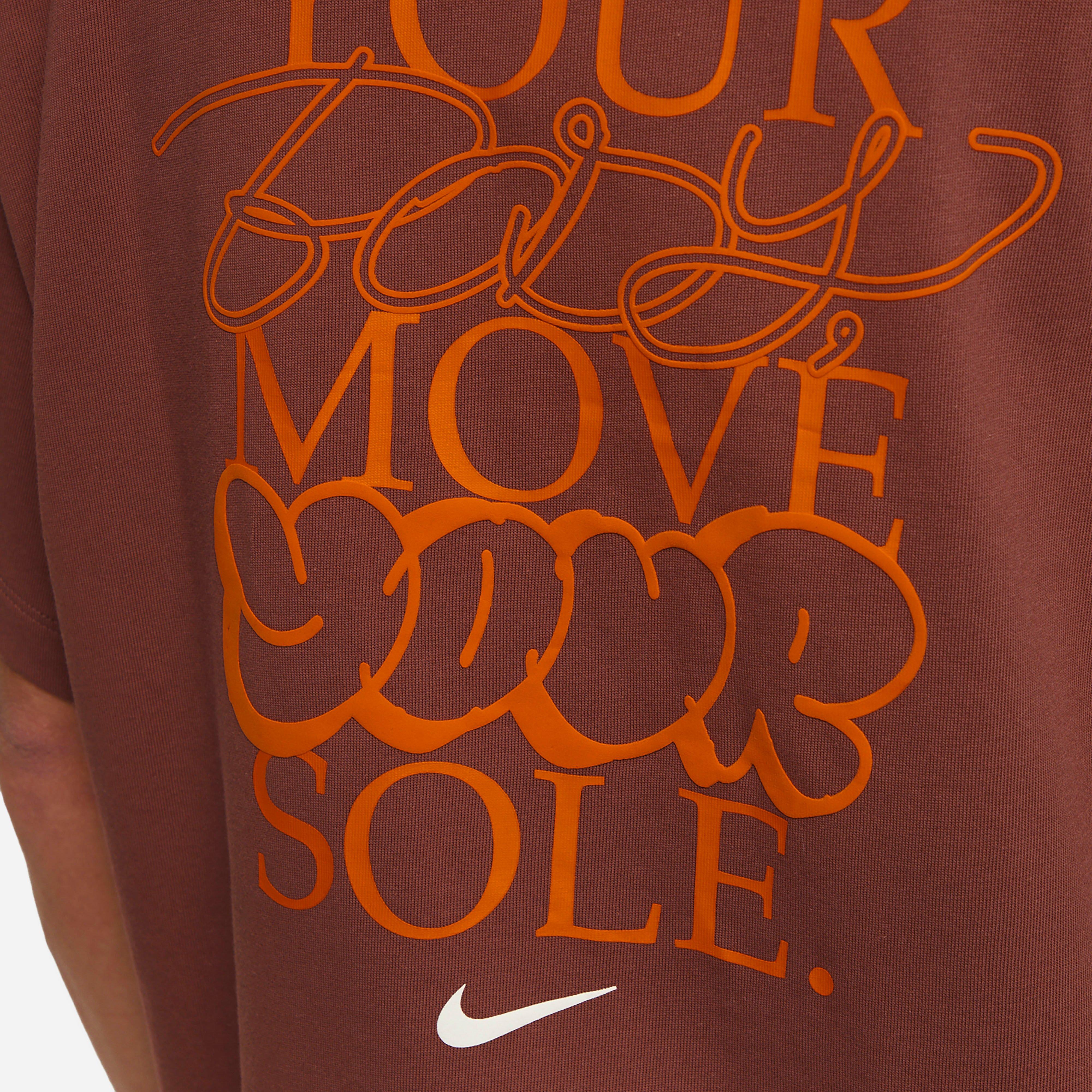 Nike Solo Swoosh Graphic T-Shirt