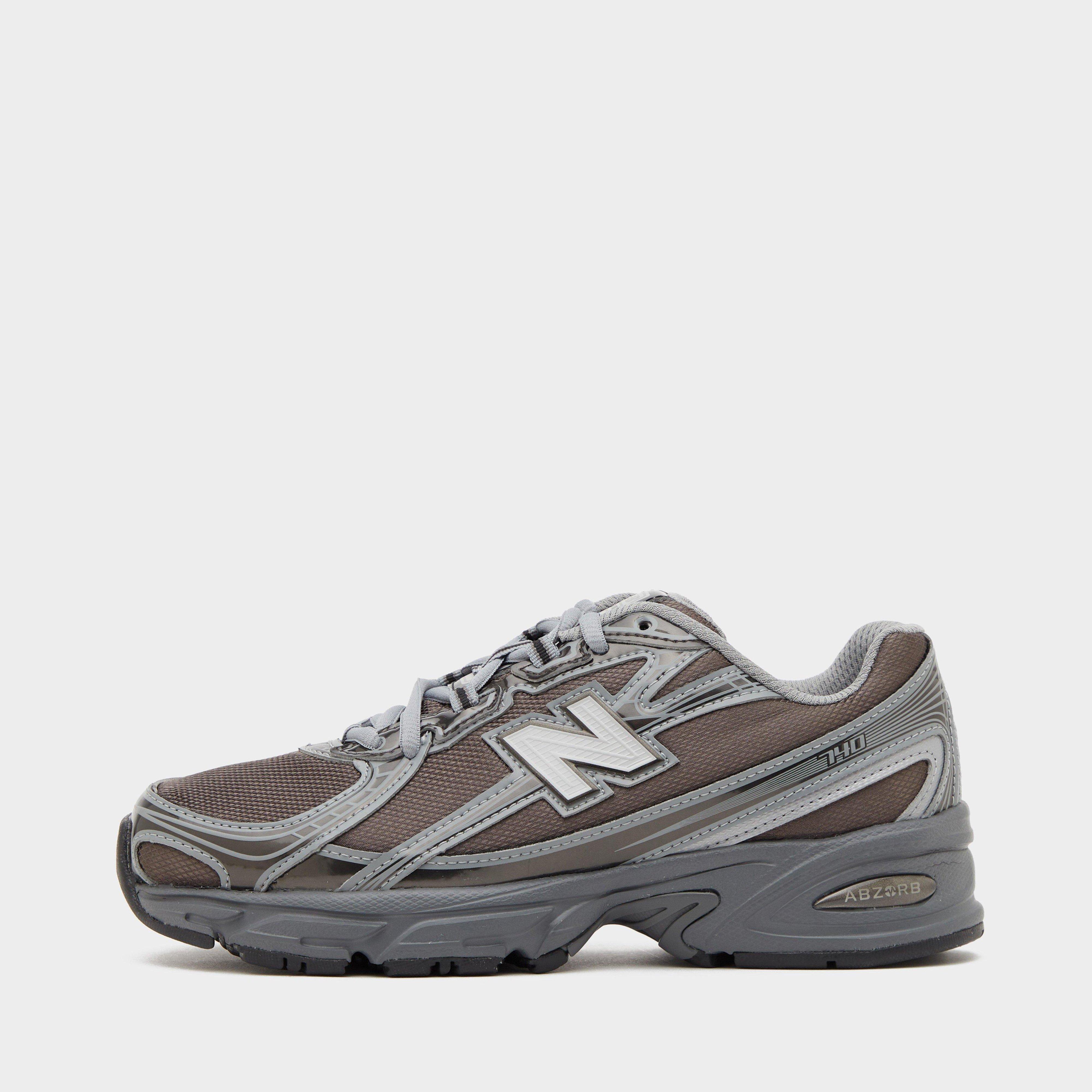 New Balance 740