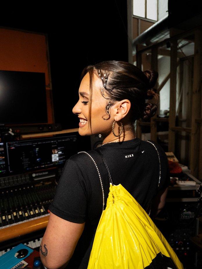 Lia Kali en la campaña Forever Forward