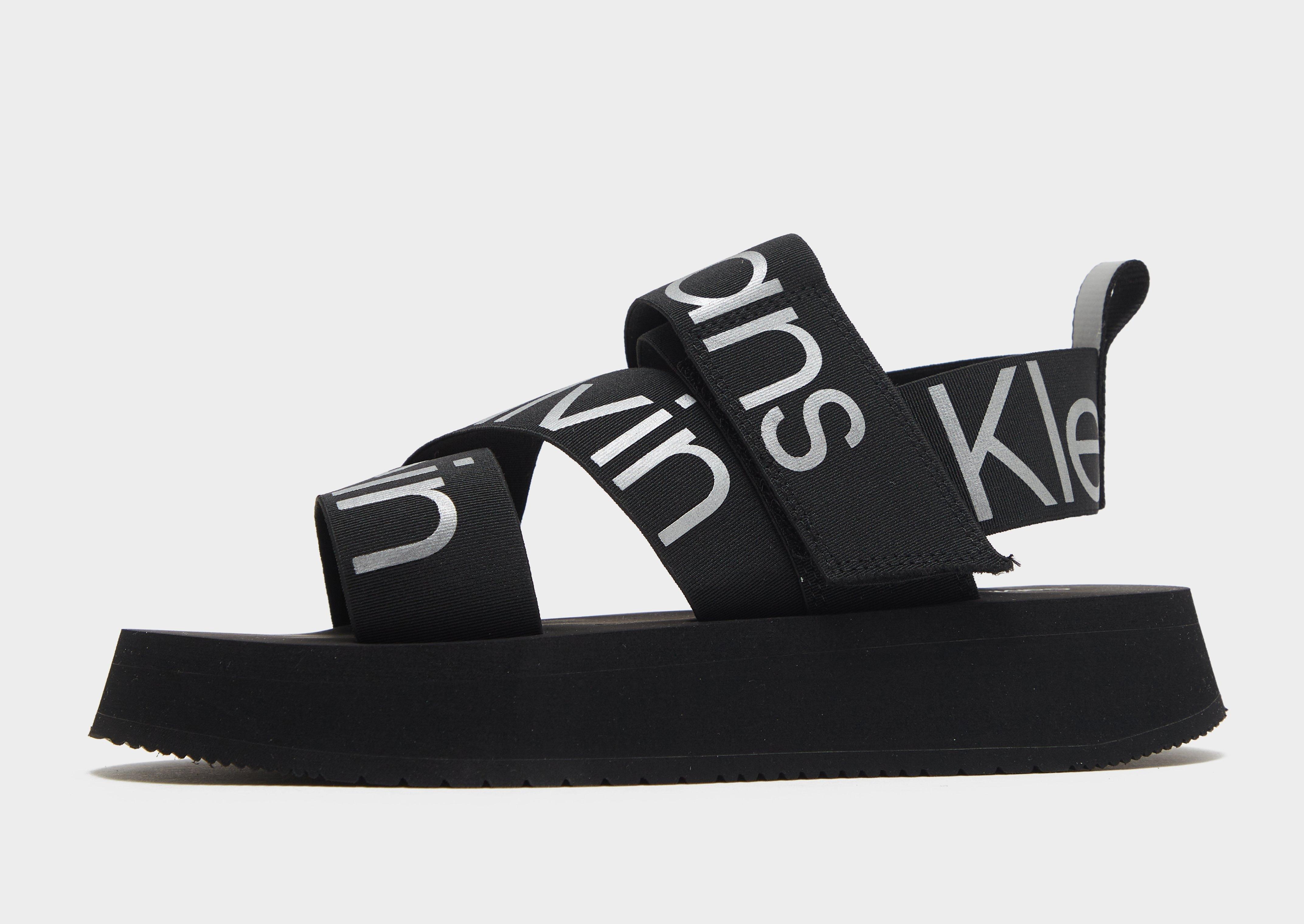 Svarta Calvin Klein-sandaler