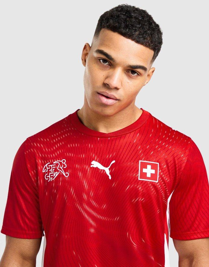 Camiseta Primera equipación Suiza para el mundial de fútbol 2026