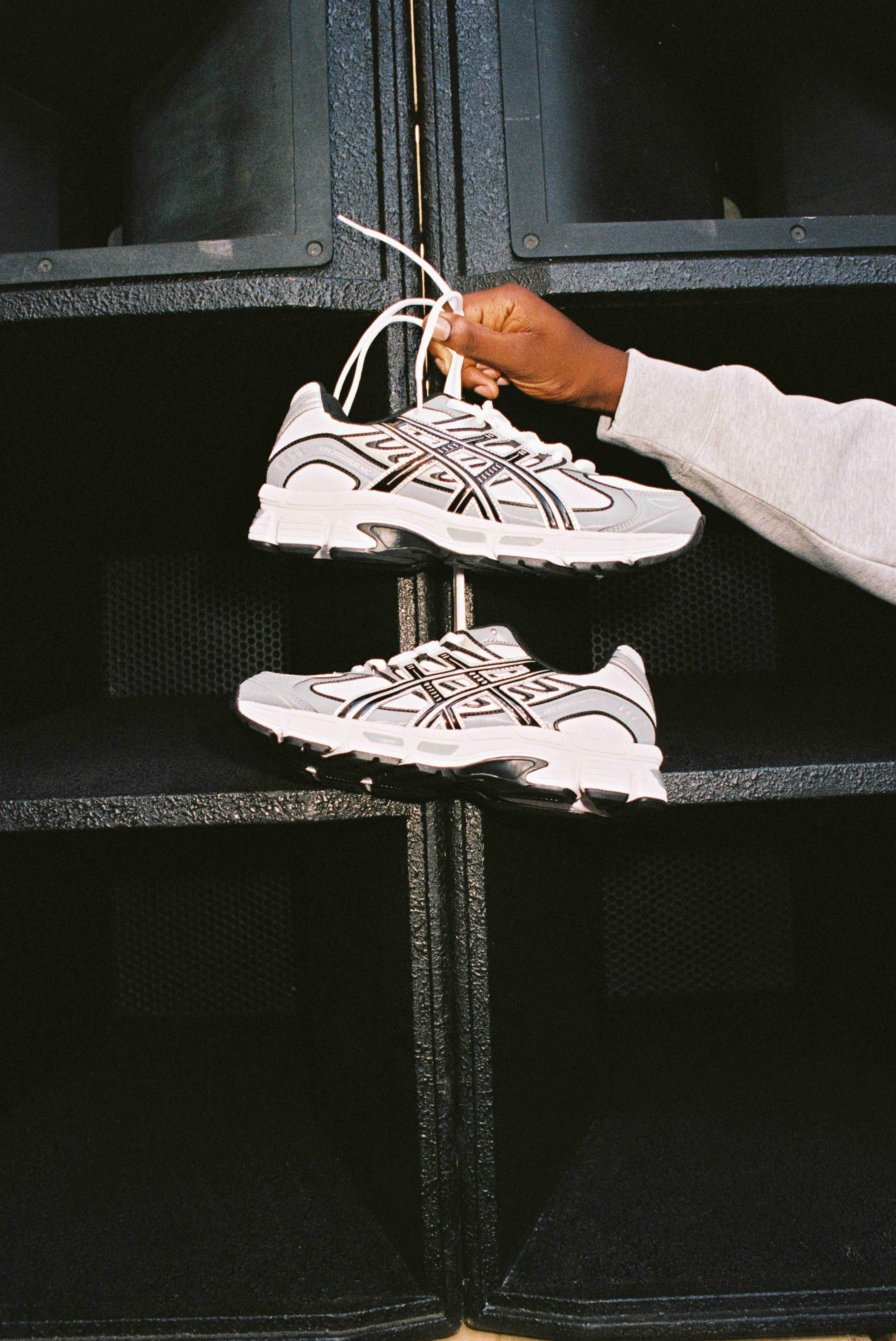 Détails de la ASICS GEL-STRATUS MC