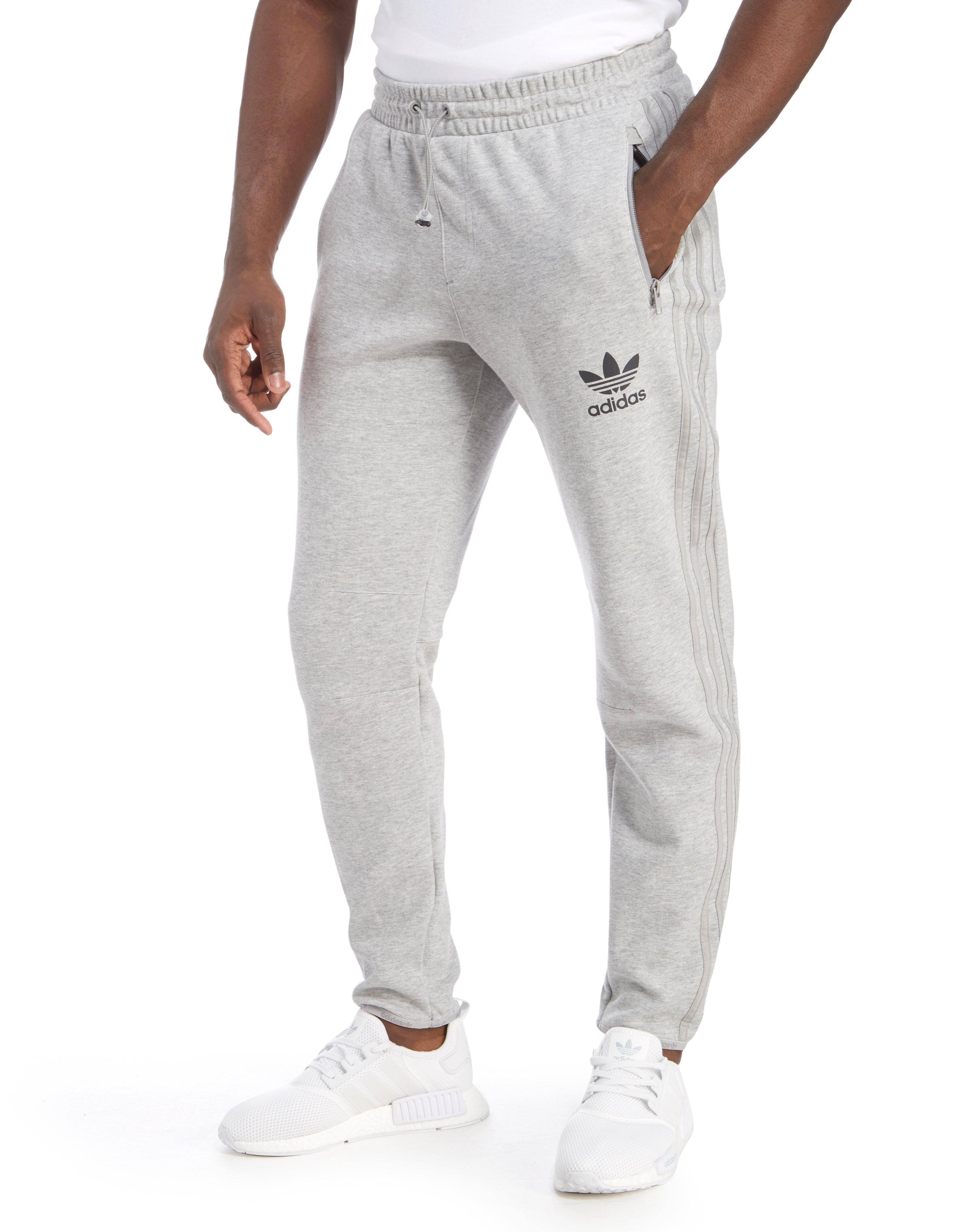 black joggers outfit mens